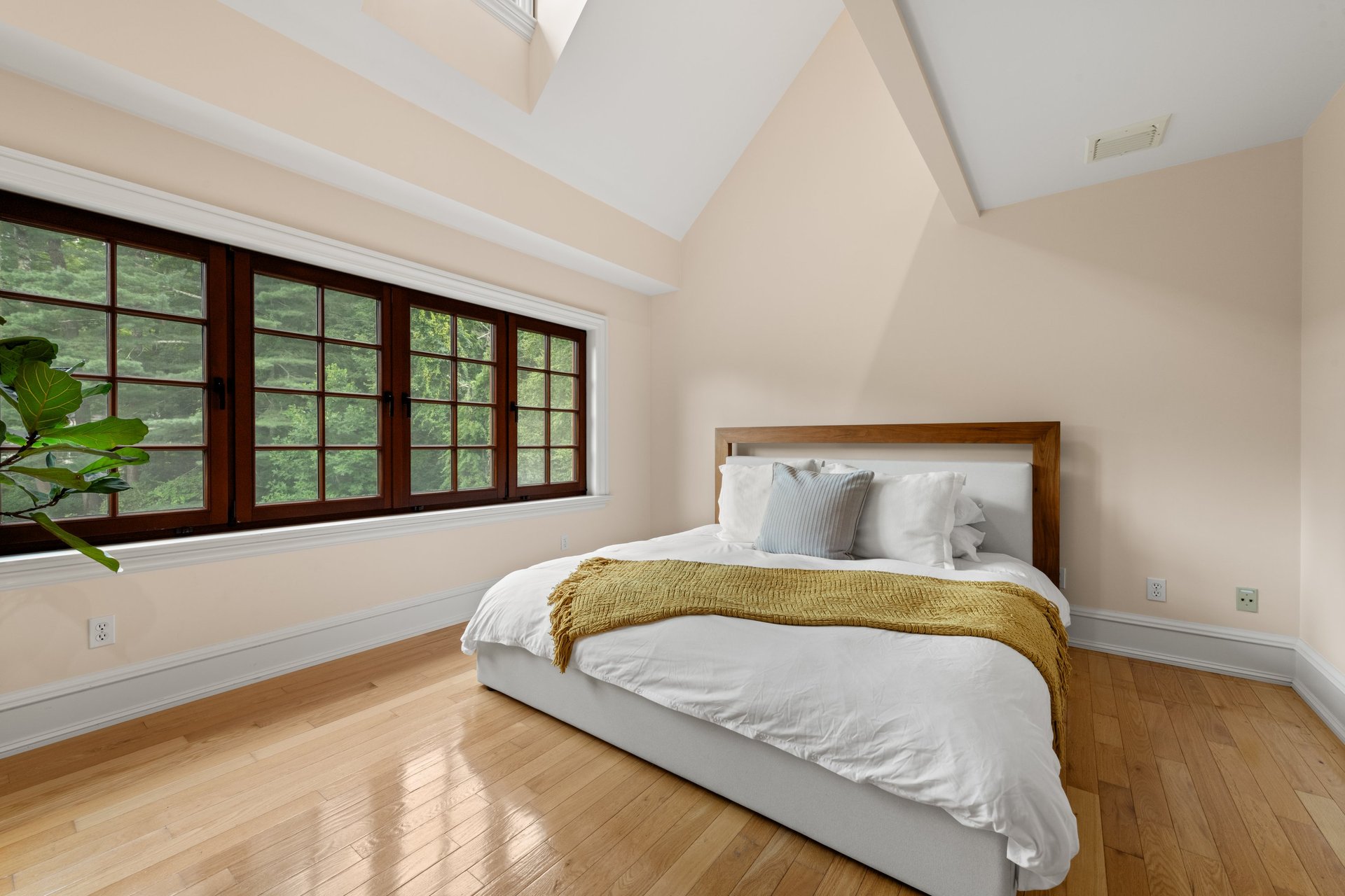 15 Saw Mill Hill Road