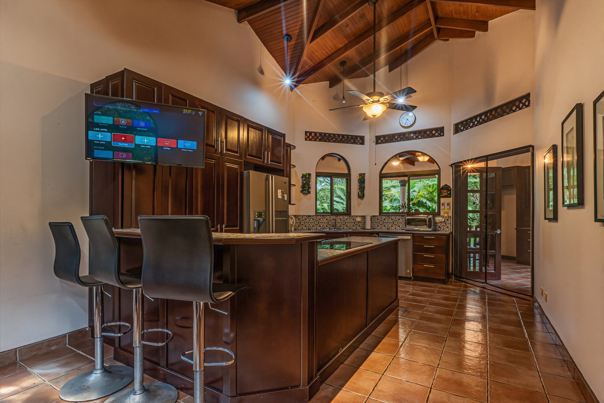 Ojochal Tropical Retreat | 4 Ensuite Bedrooms, Pool & Outdoor Living