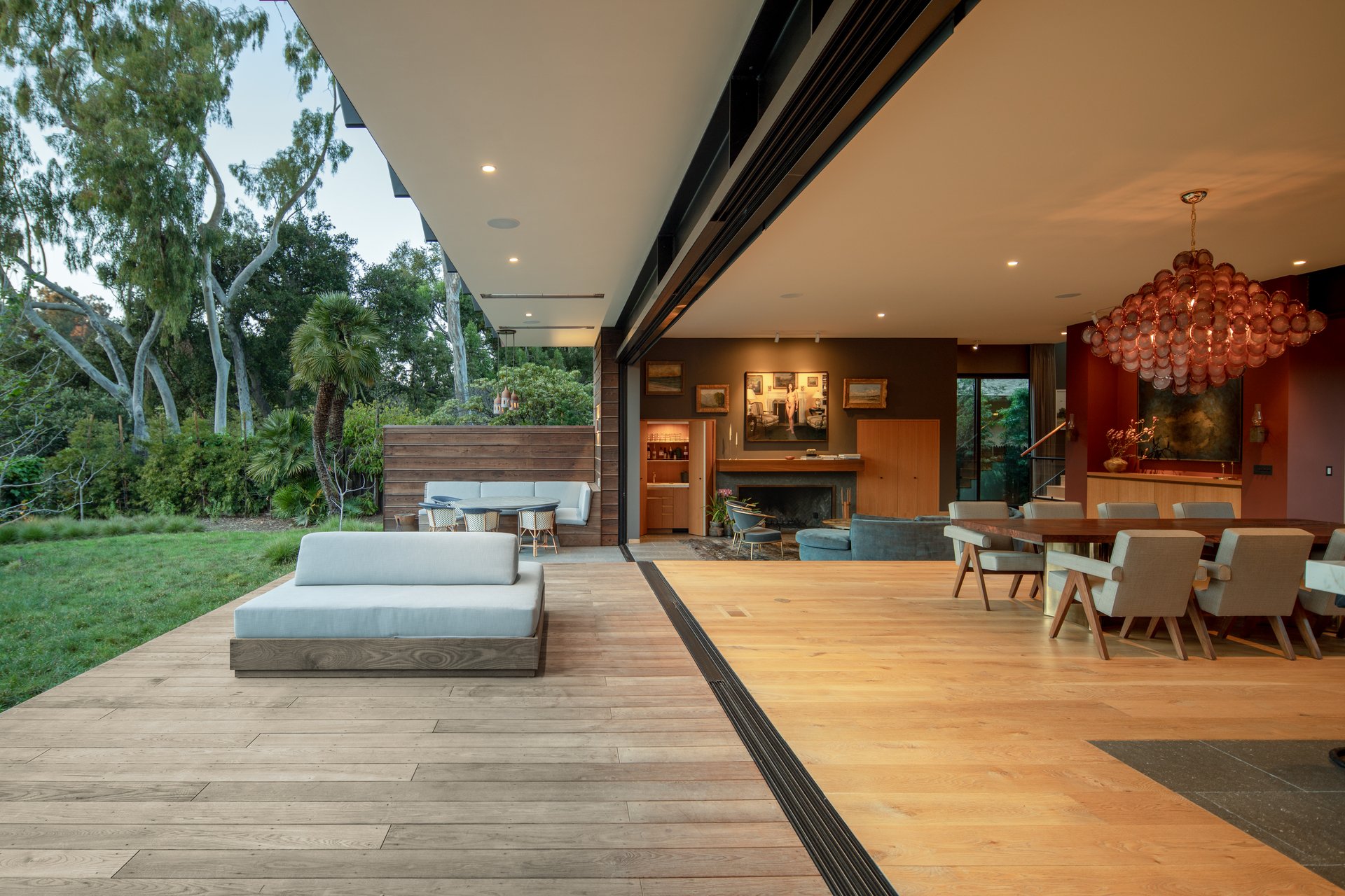 527 Latimer Rd, Santa Monica 