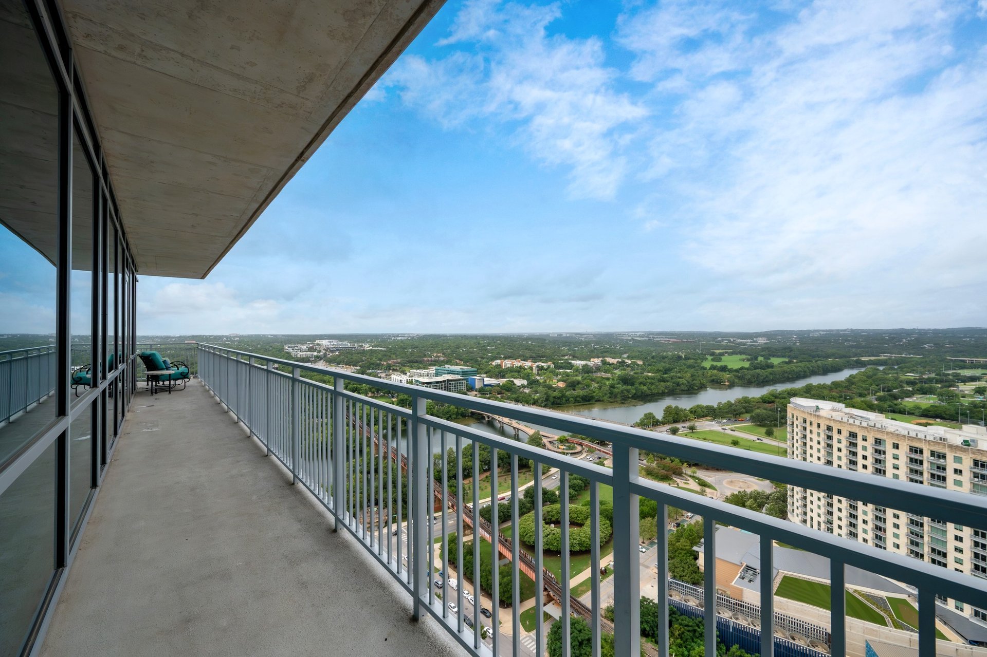 222 West Avenue #2802