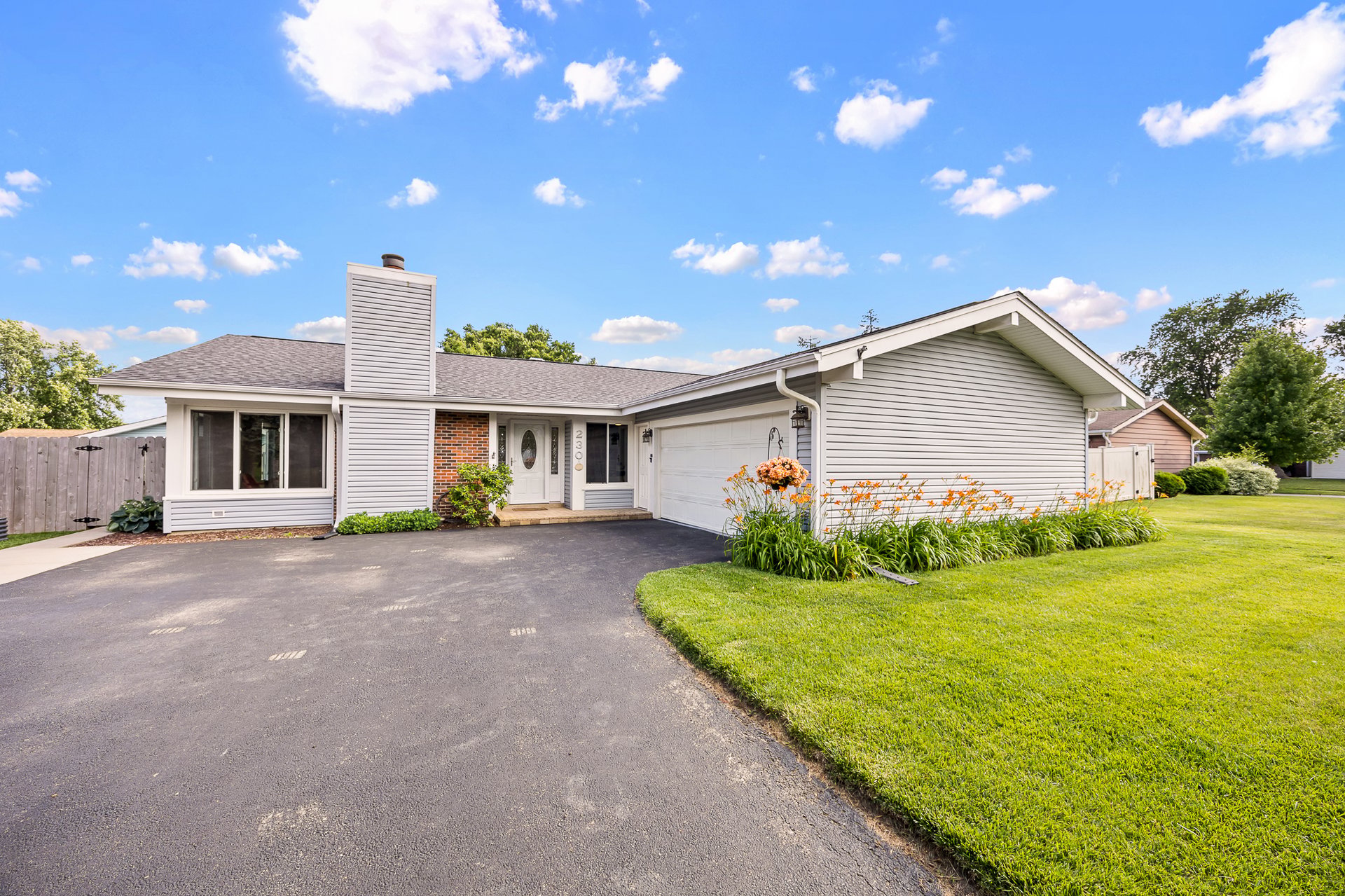 230 Plymouth Ln 