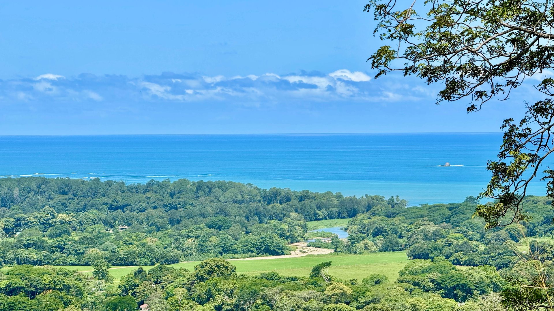 Las Terrazas Dream Estate | Spectacular Ocean & Mountain Views with a Waterfall 