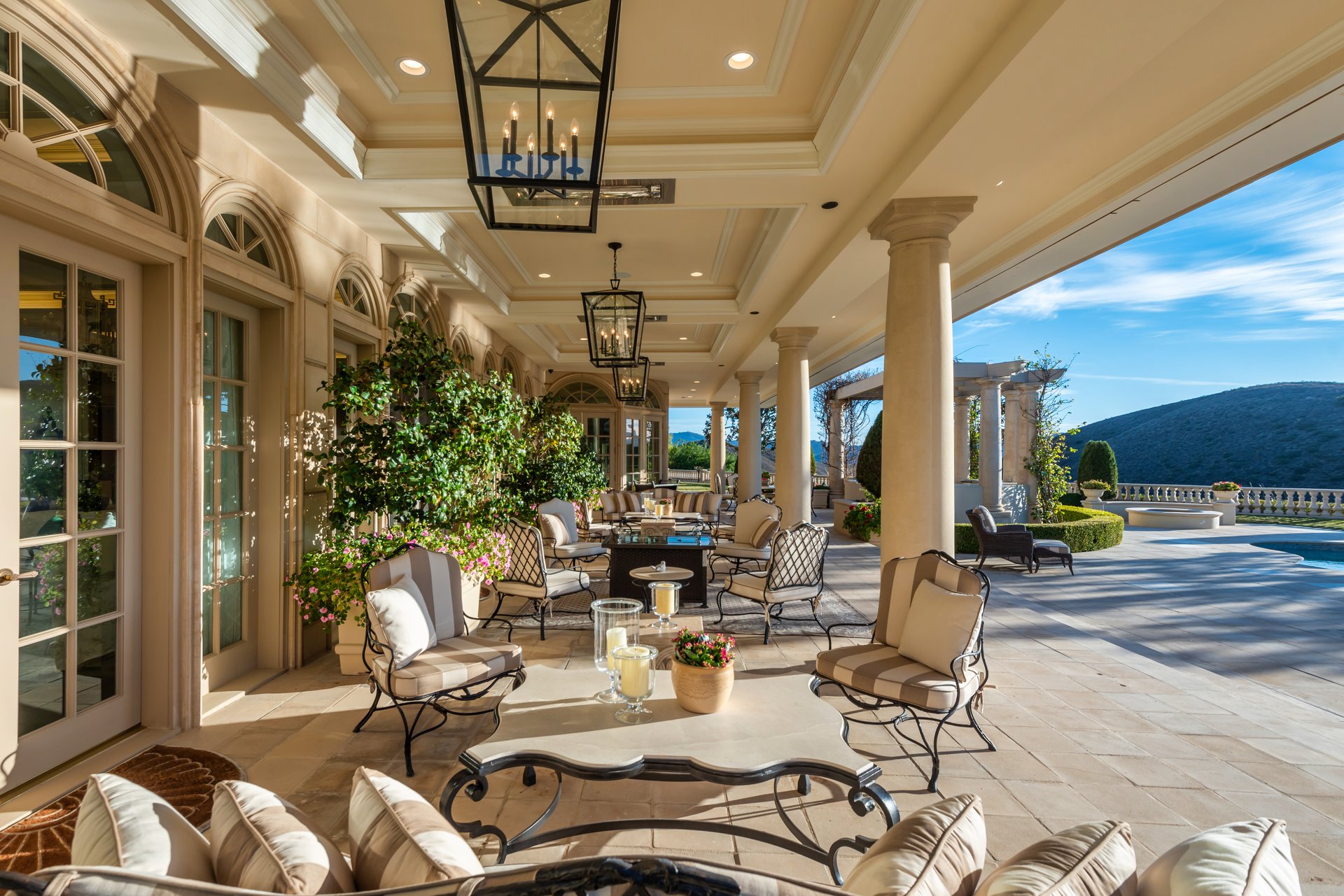 996 Vista Ridge Lane