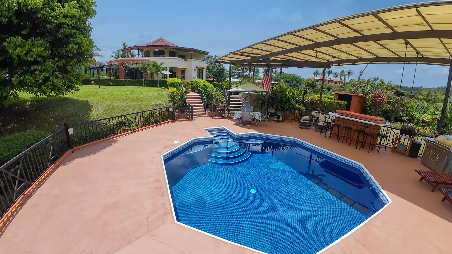 Tropical Estate in Gated Community near Quepos