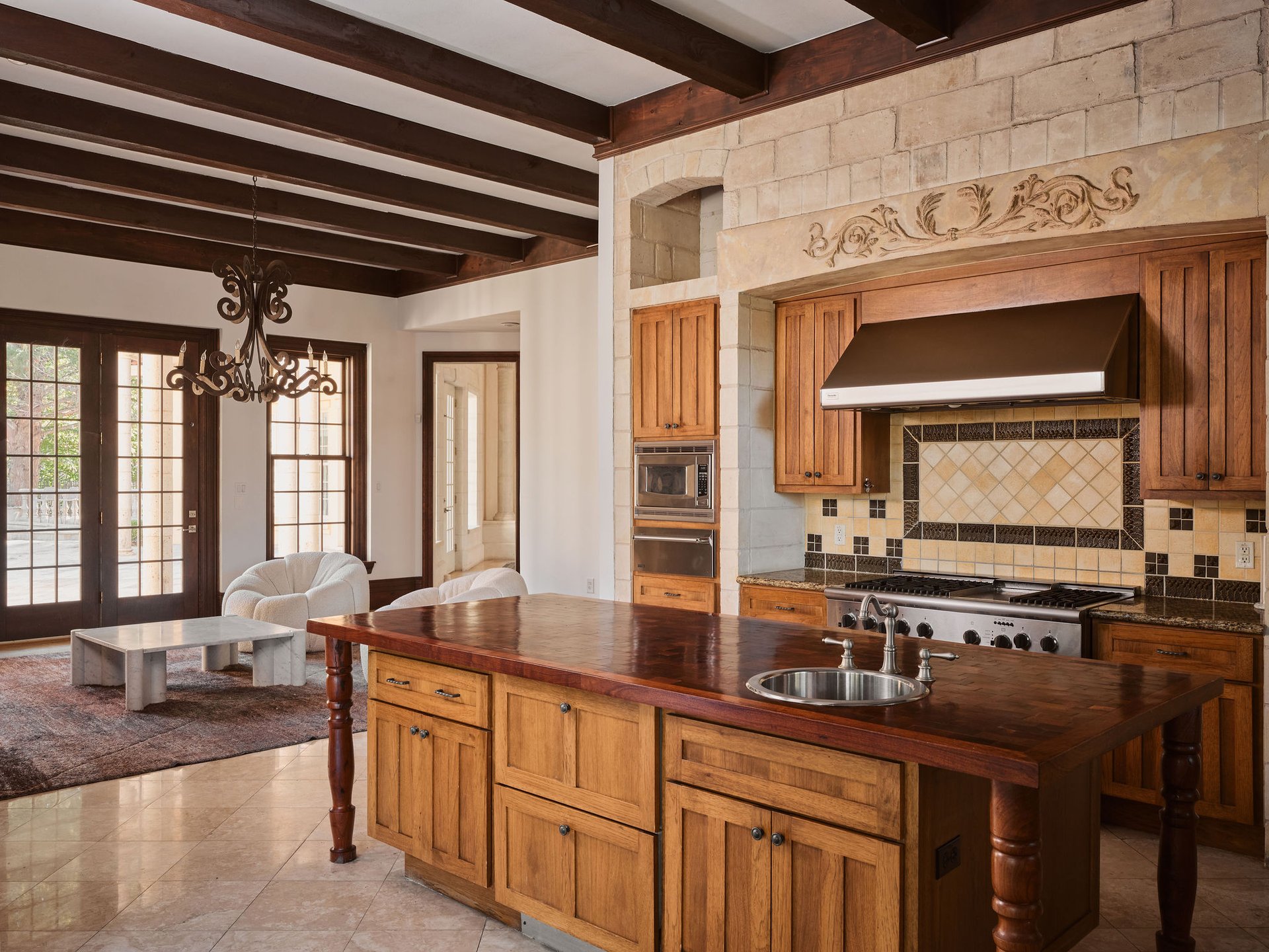 4511 Island Cove