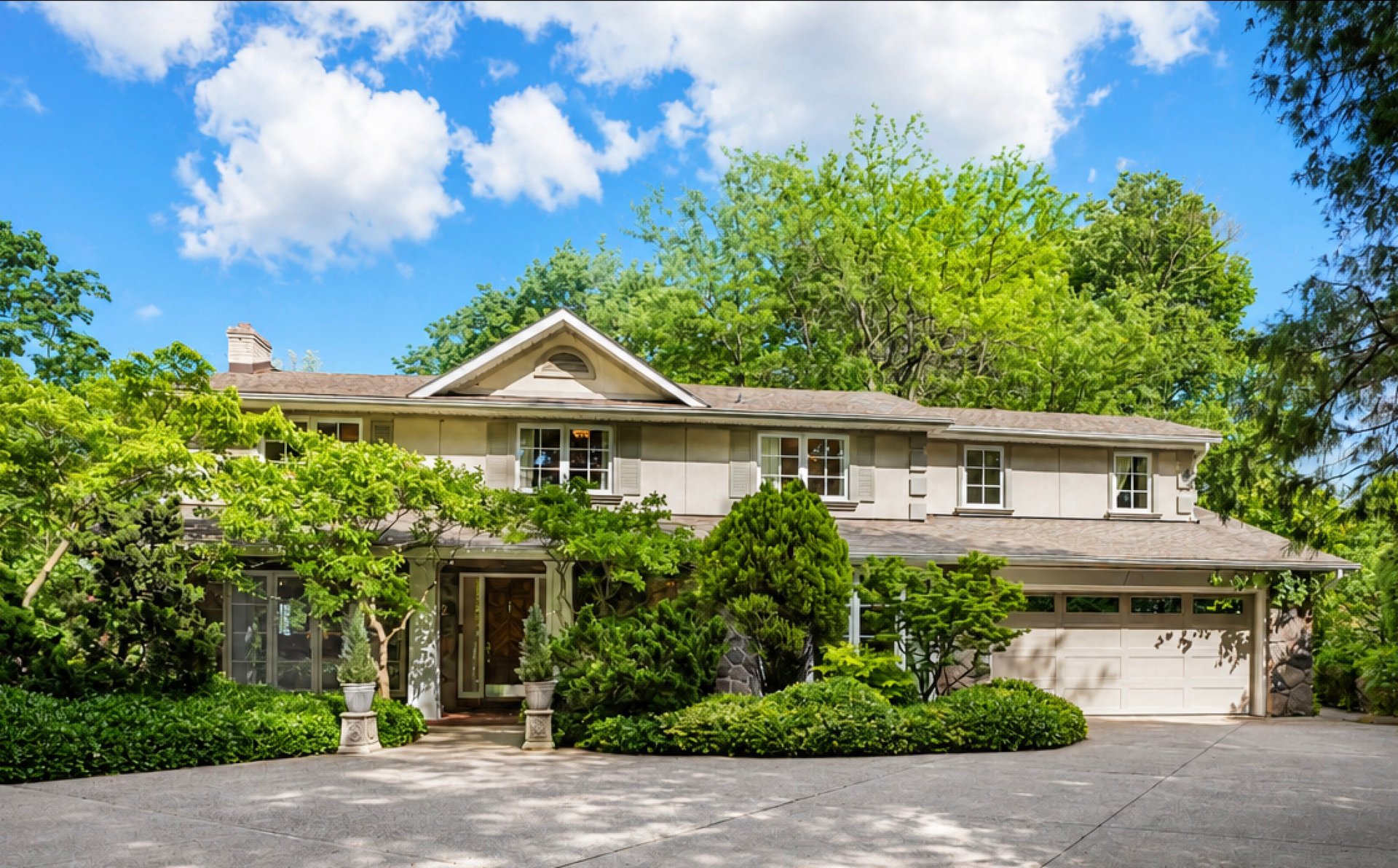5052 Lakeshore Road, Burlington