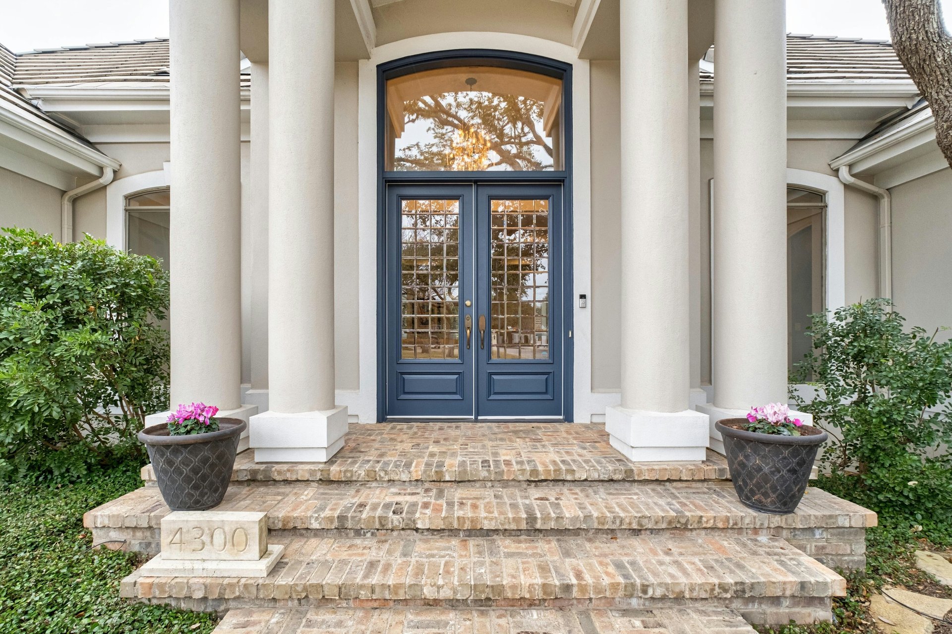 4300 Long Champ Drive