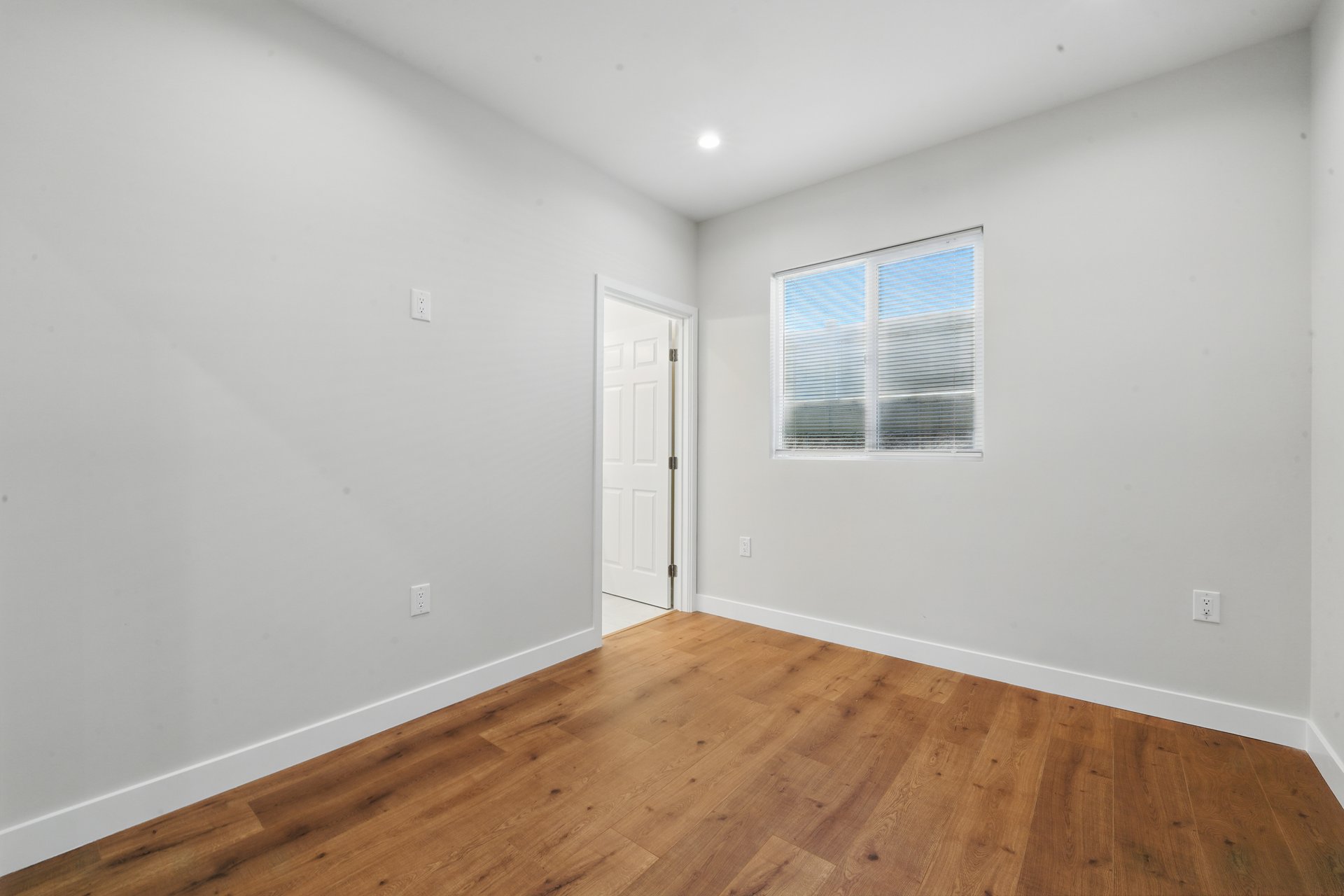 4 Units in North Hollywood