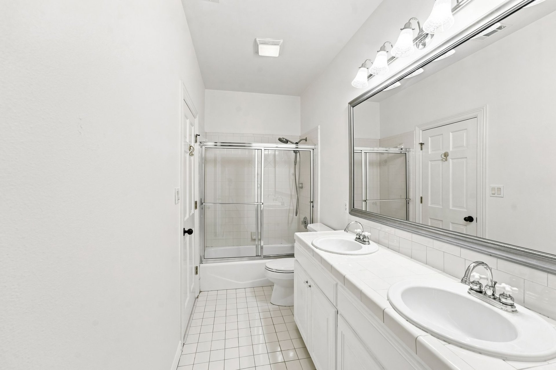 2900 Meandering River Court
