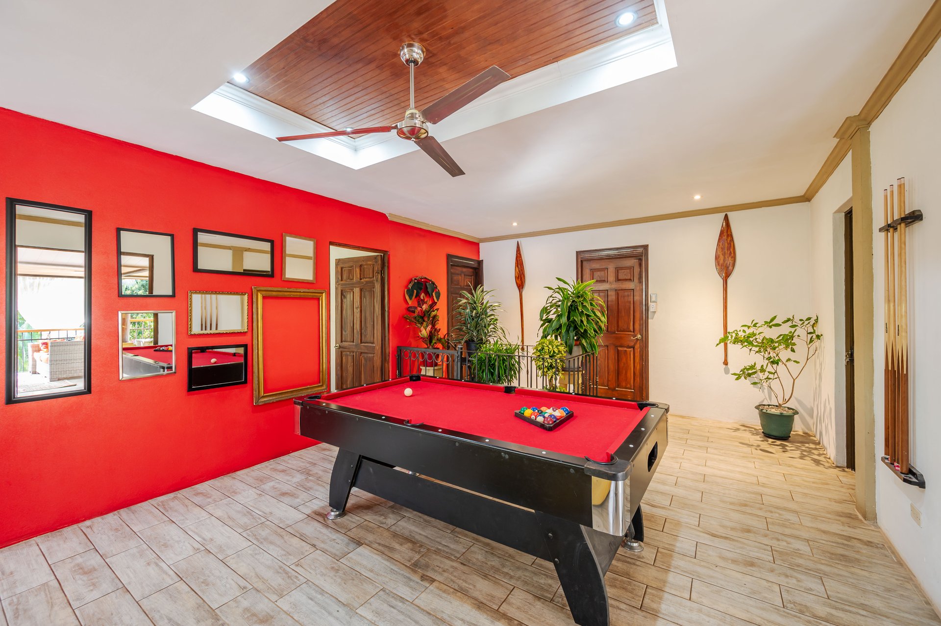 Cornett Retreat | Multi-Unit Colonial Compound 10 Mins to Playa Grande