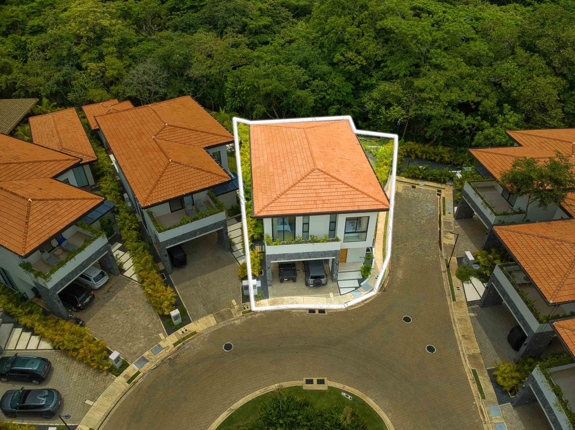 Bosques de Pinilla Unit 15 – Model A | Fully Furnished 4-Bedroom Home with Vehicles
