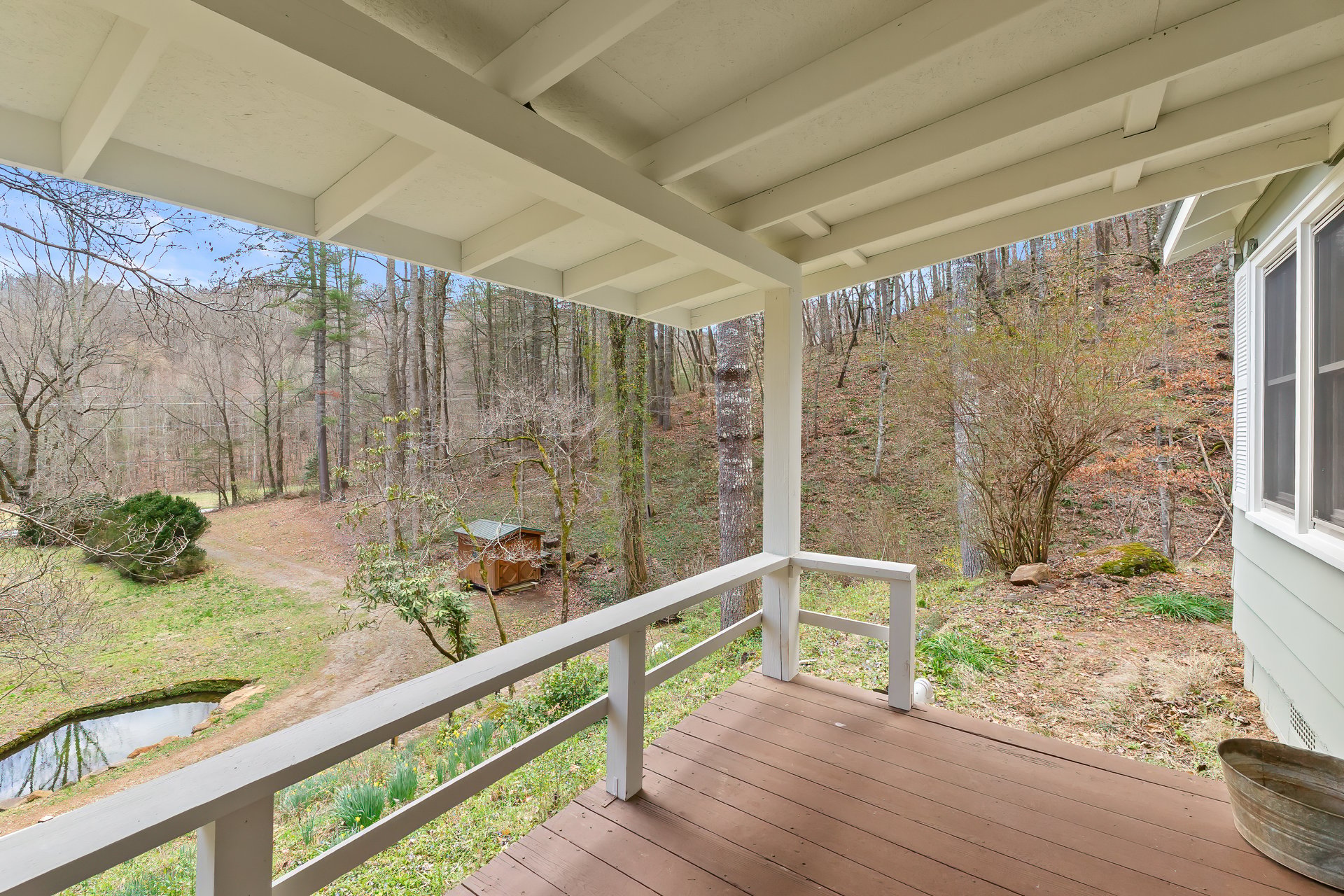 2035 Wayah Rd.