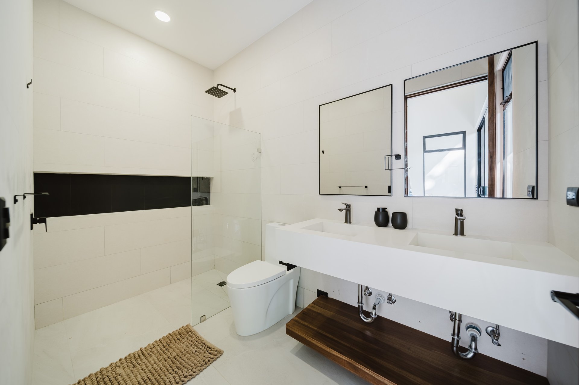 Casa Escondida Contemporary Villa with Guest Suite