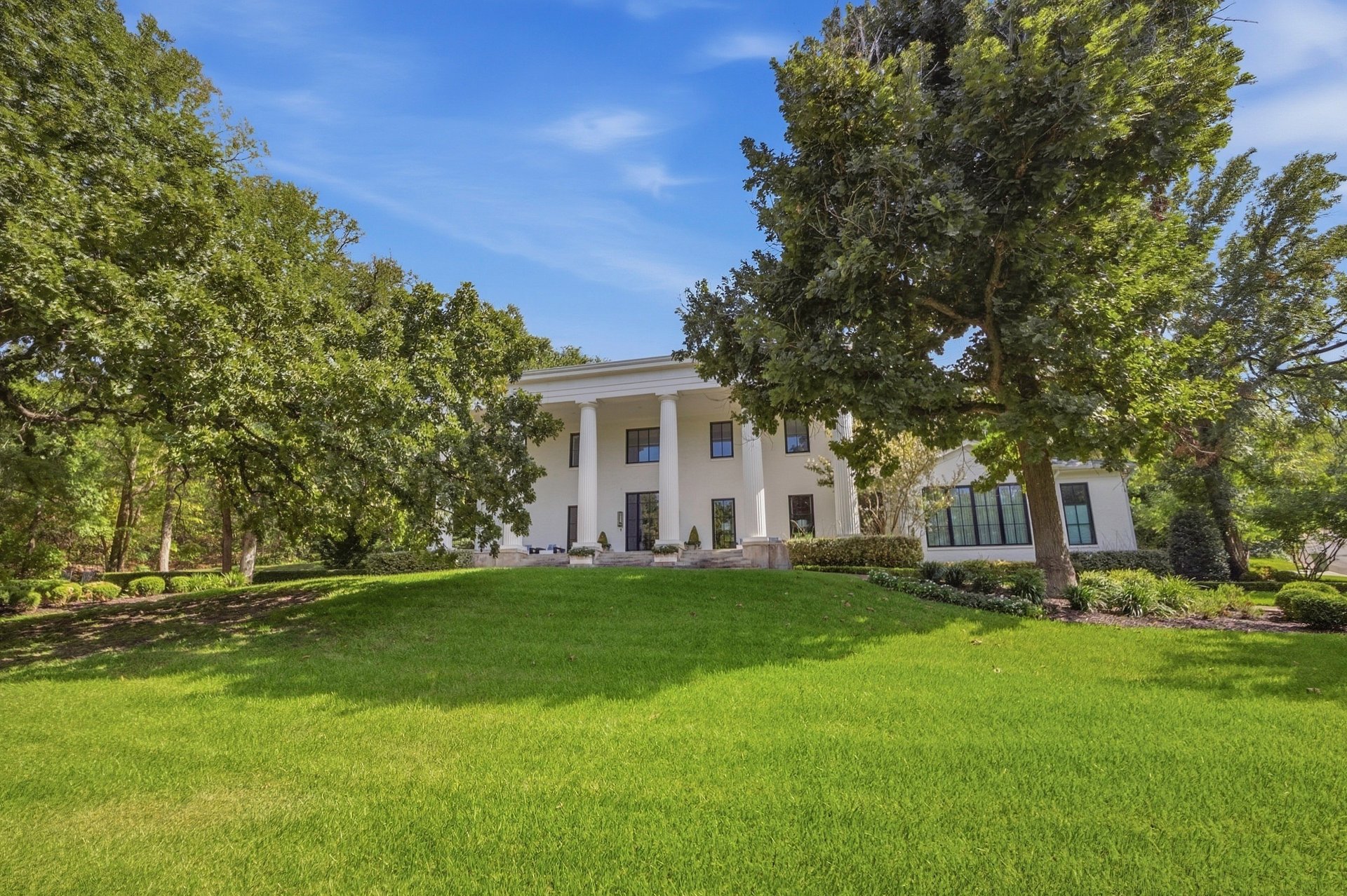 6125 Westover Drive