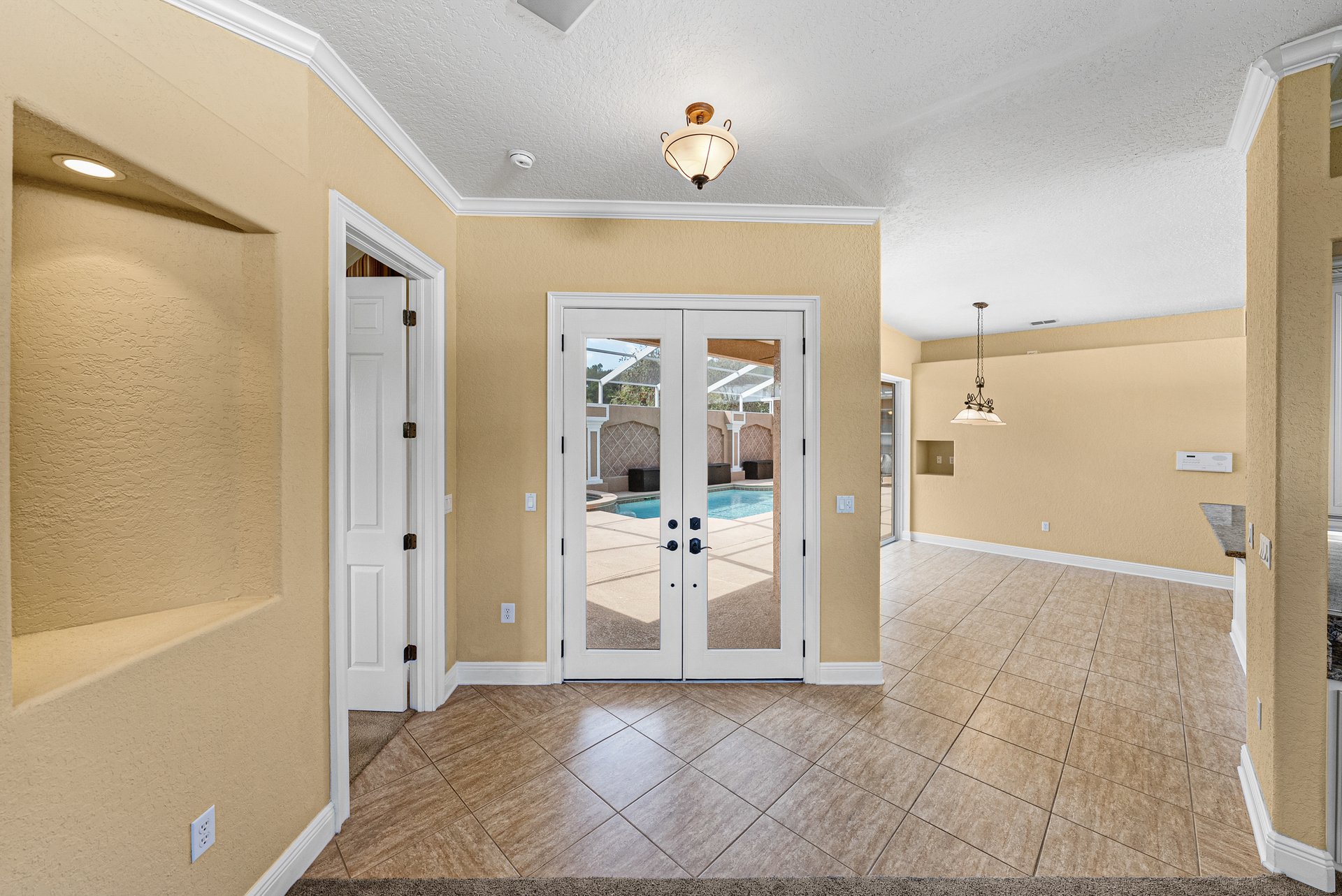 12231 WOODLANDS CIR