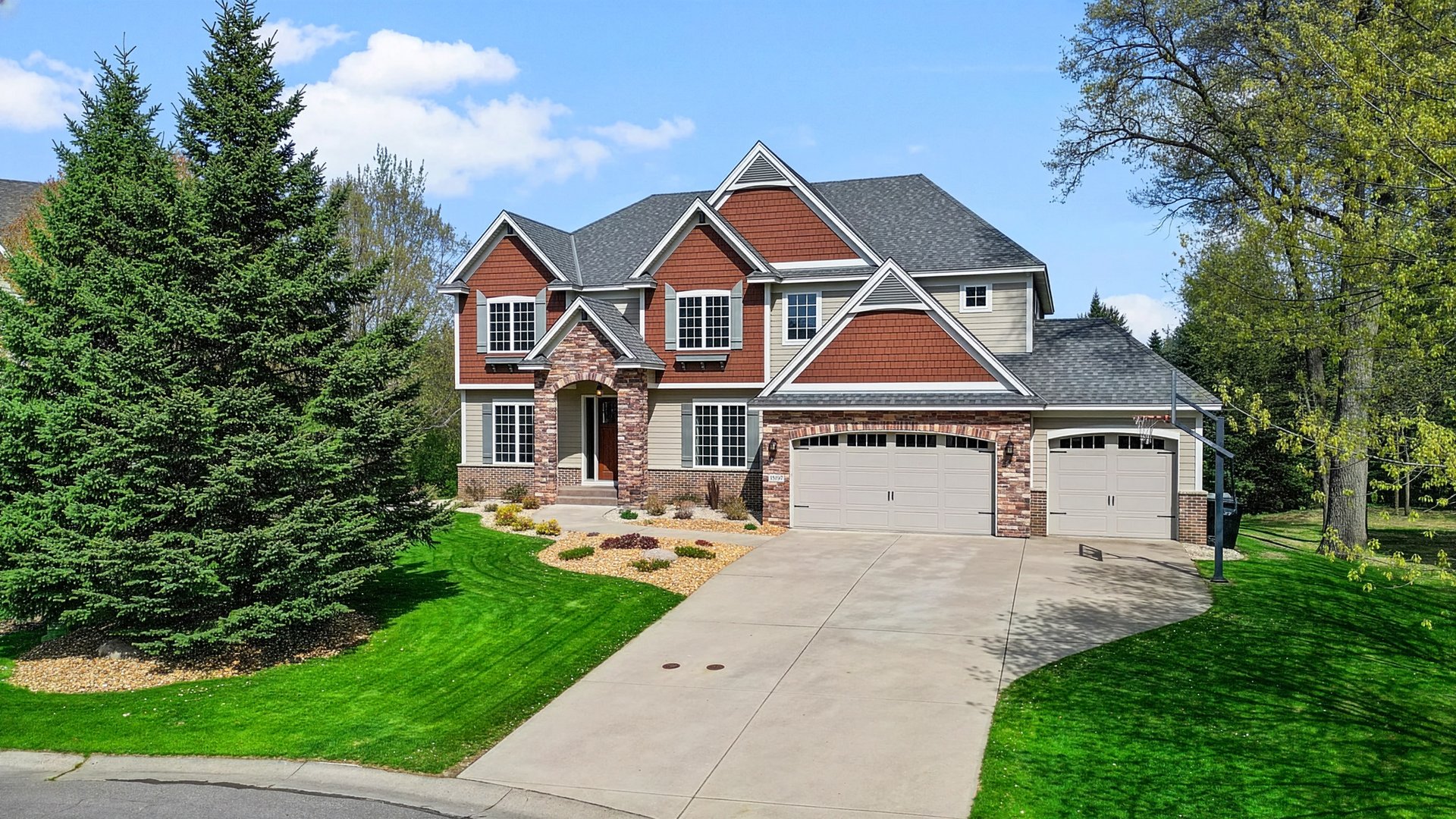 Hanson-Built Model Home on Quiet Cul-De-Sac