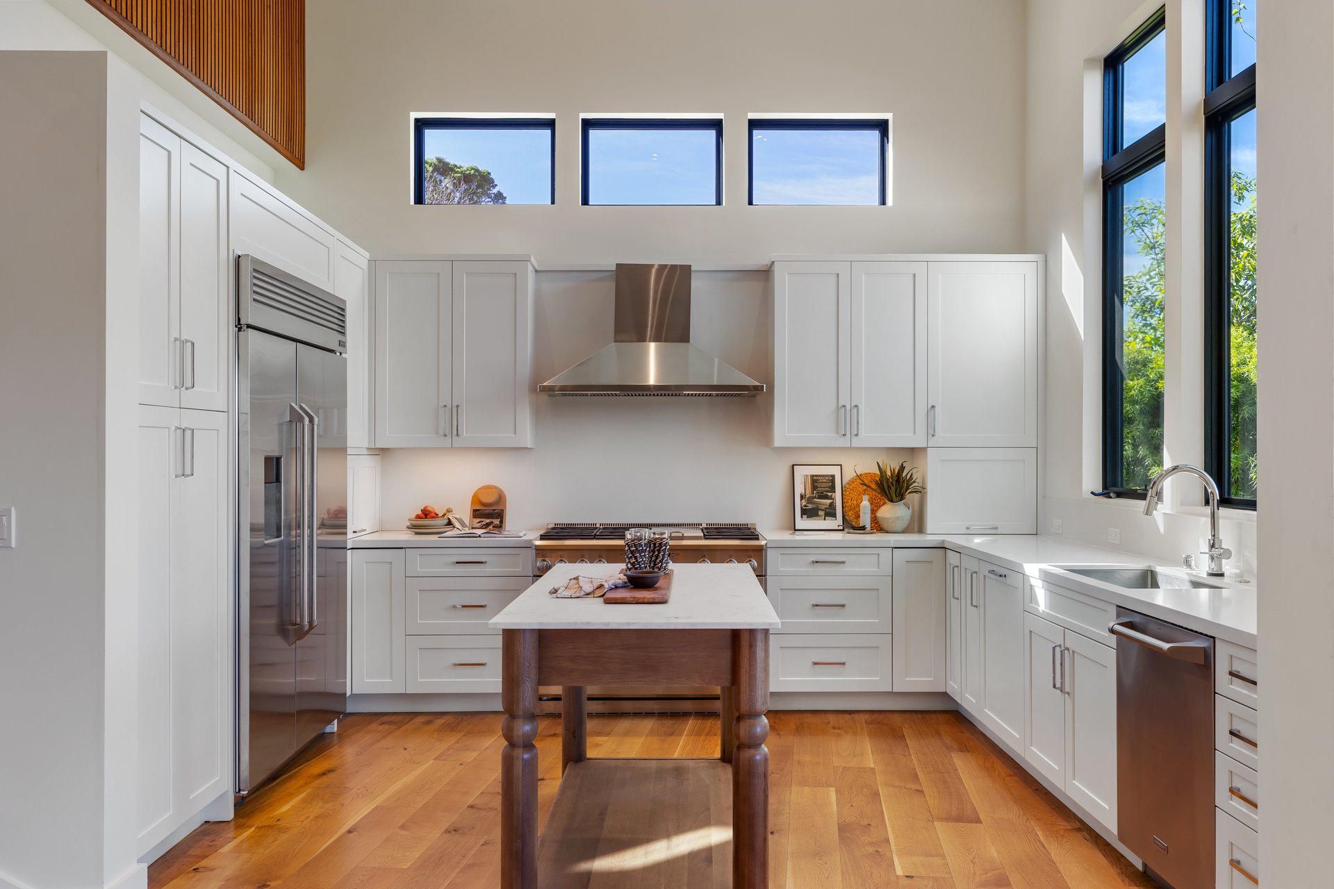 Contemporary Gem on Belvedere Island