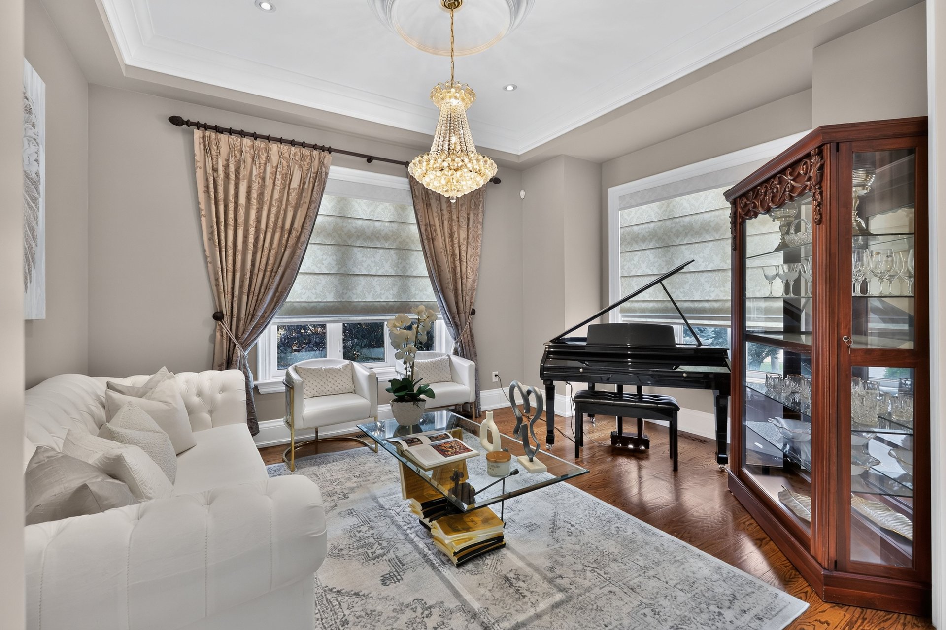 2513 Sharon Cres