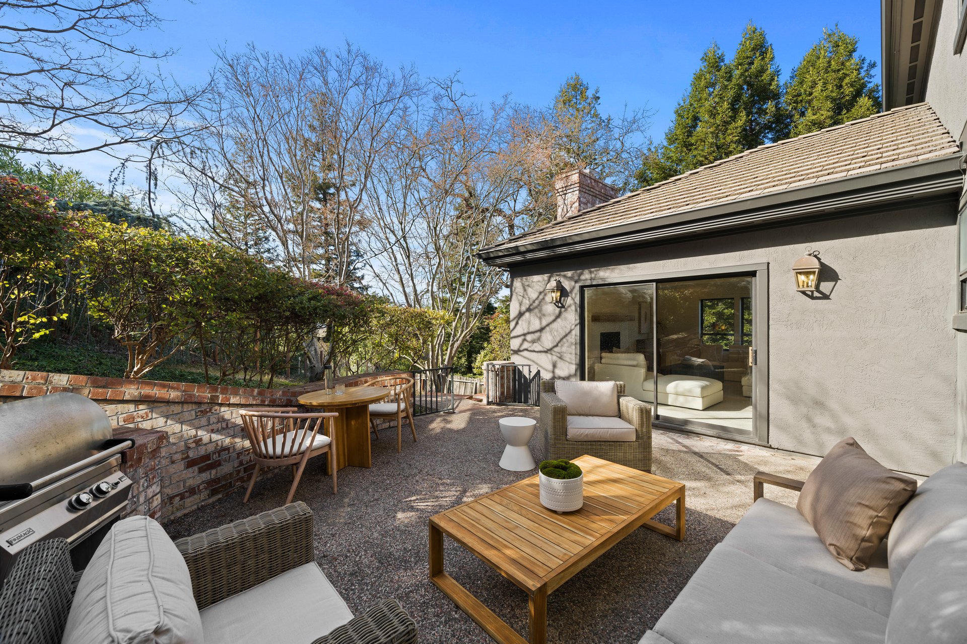 23 Wood Acres Ct