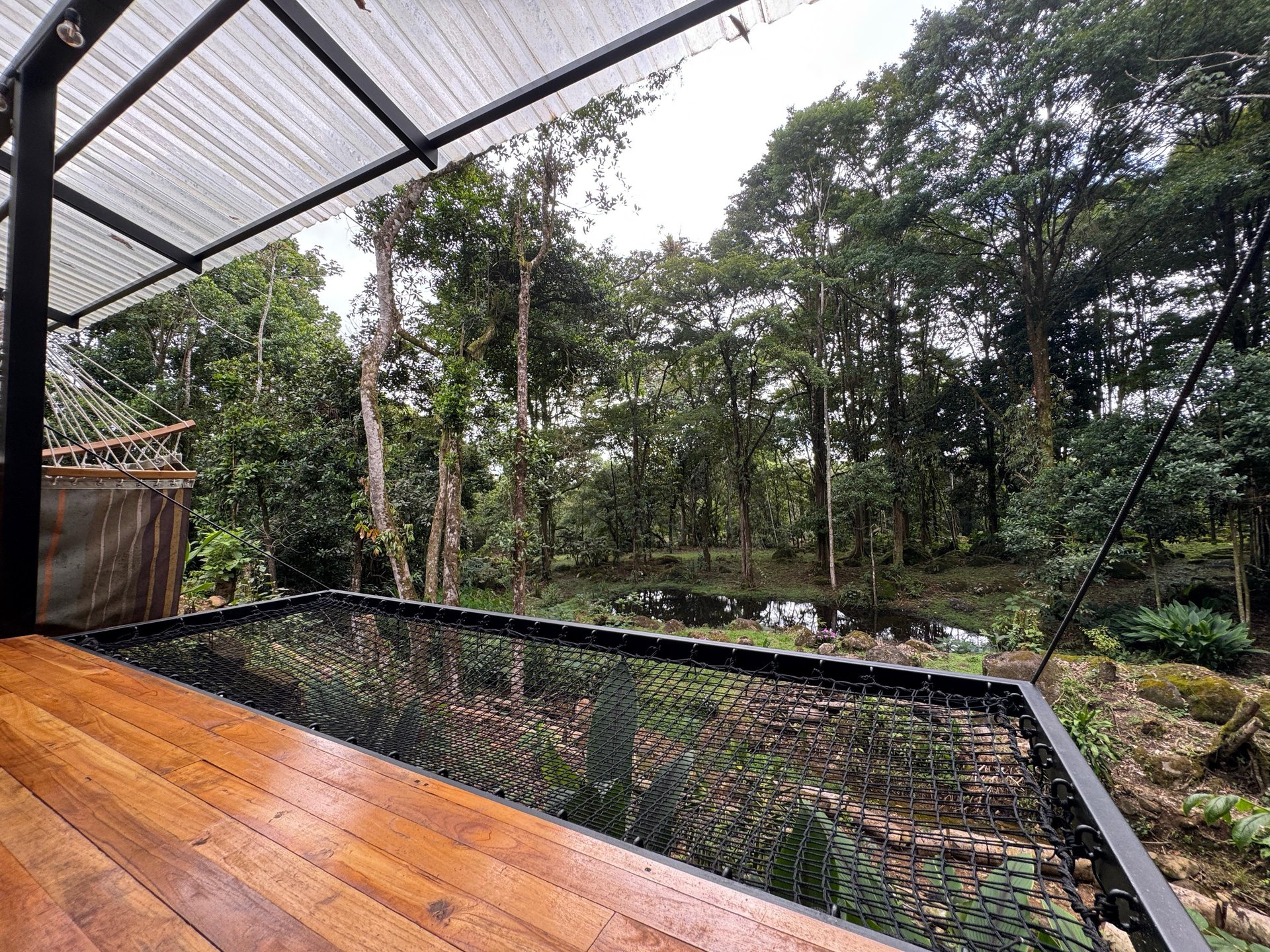 Costa Rica Mountain Retreat – 1.8 ha with Luxury Cabin, Private Lake & Riverfront