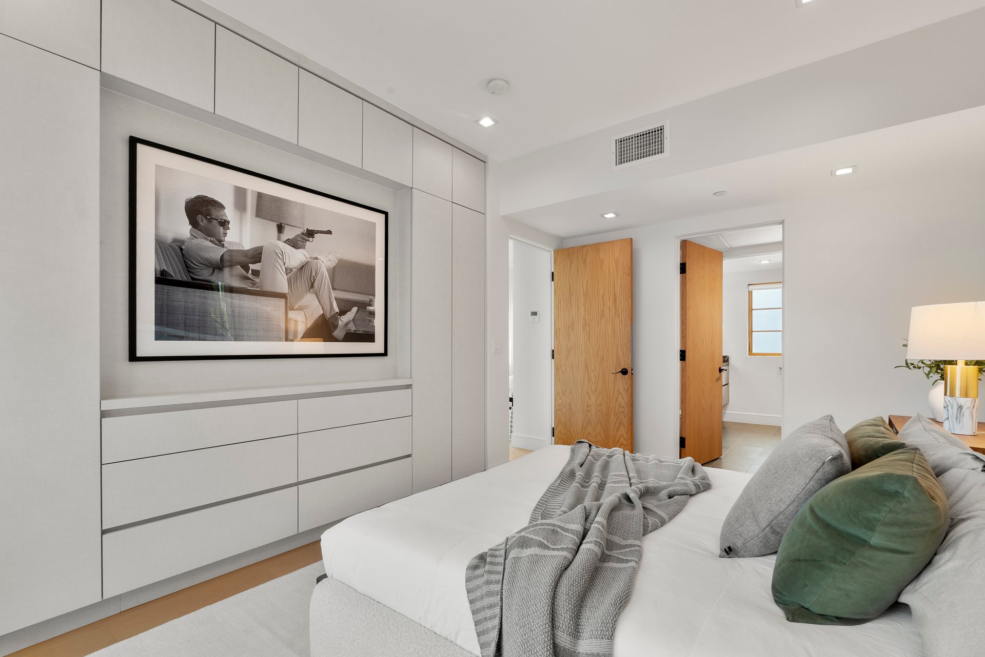 1033 N Vista St, West Hollywood