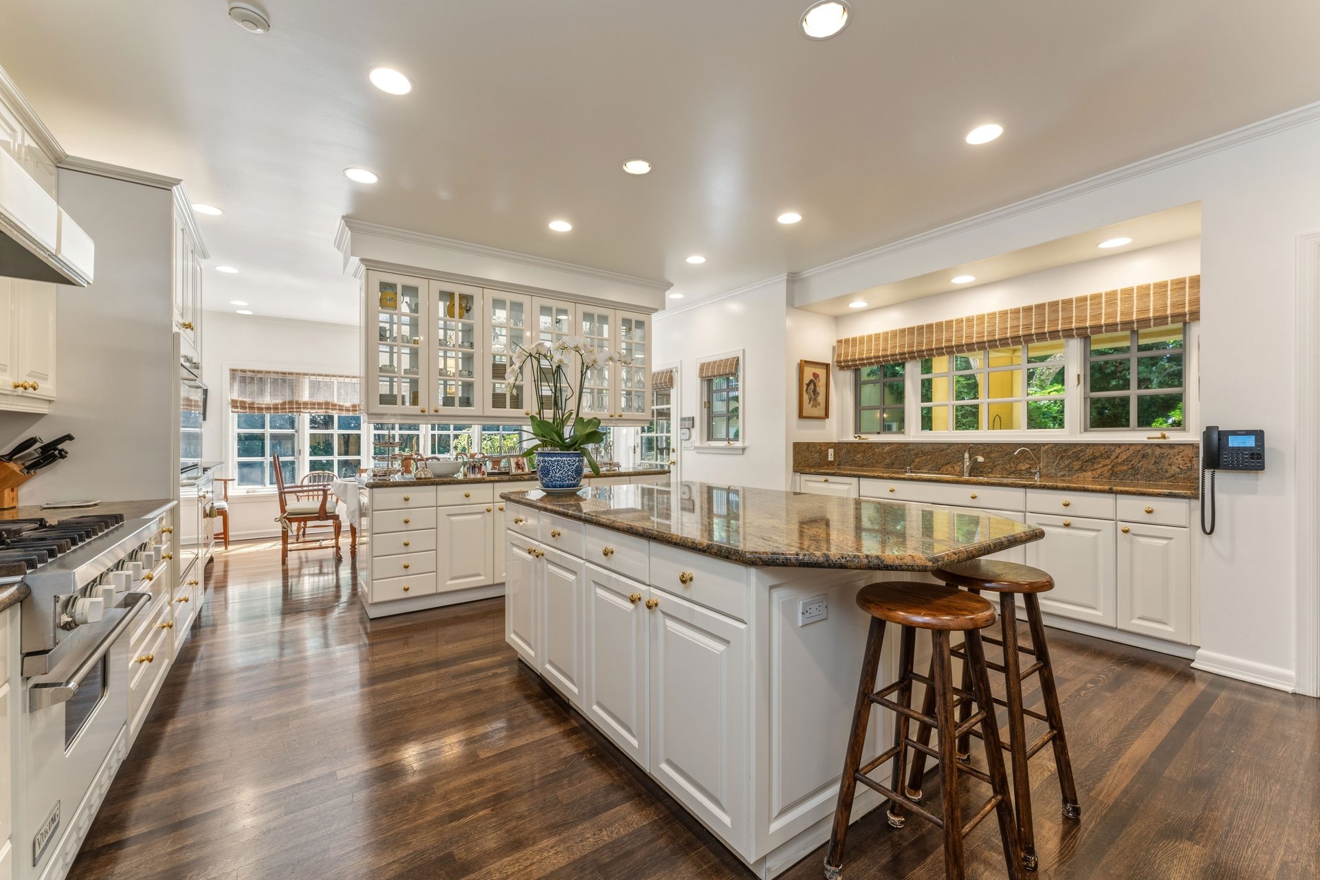 607 N Linden Drive, Beverly Hills