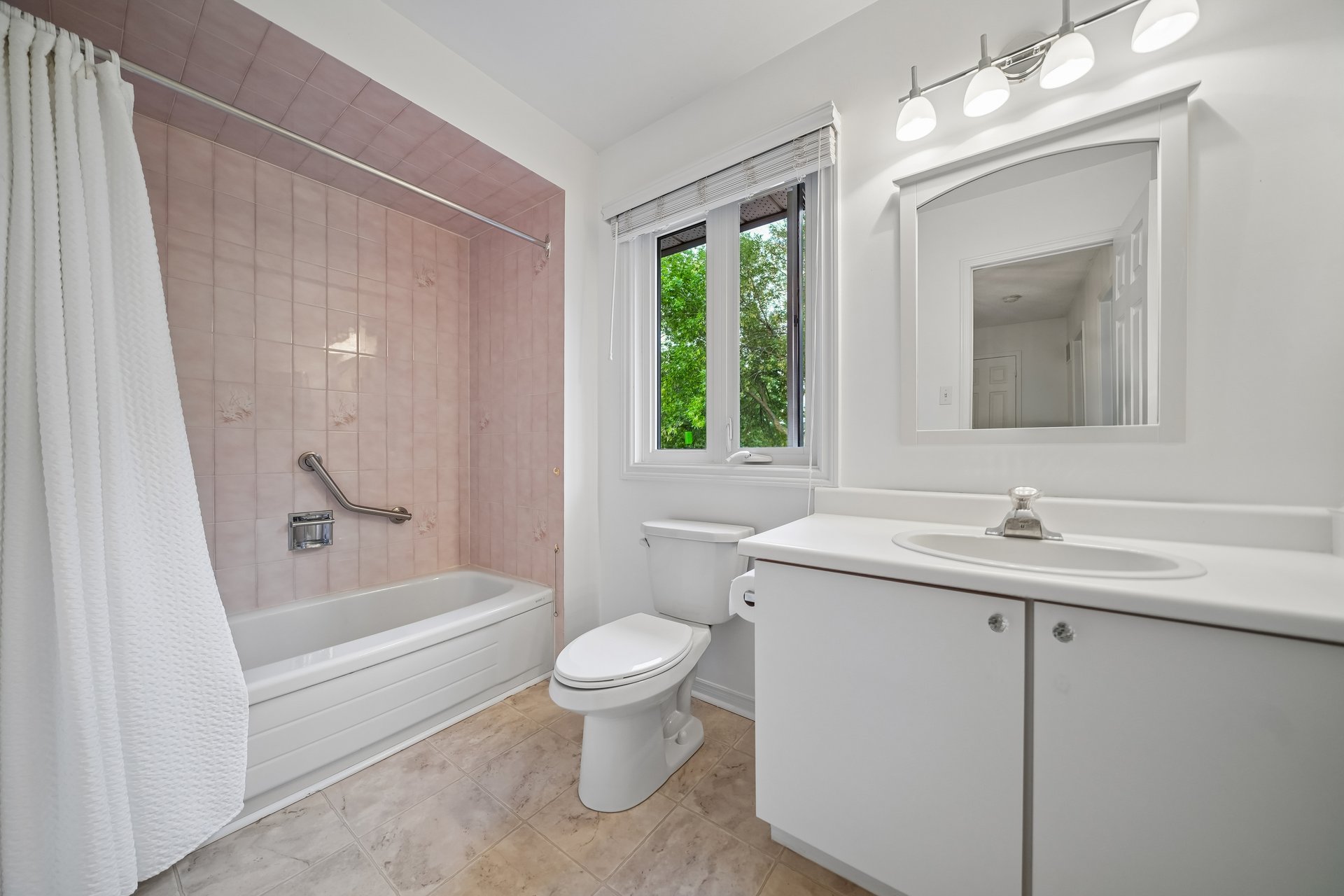 Timeless Glen Abbey living 