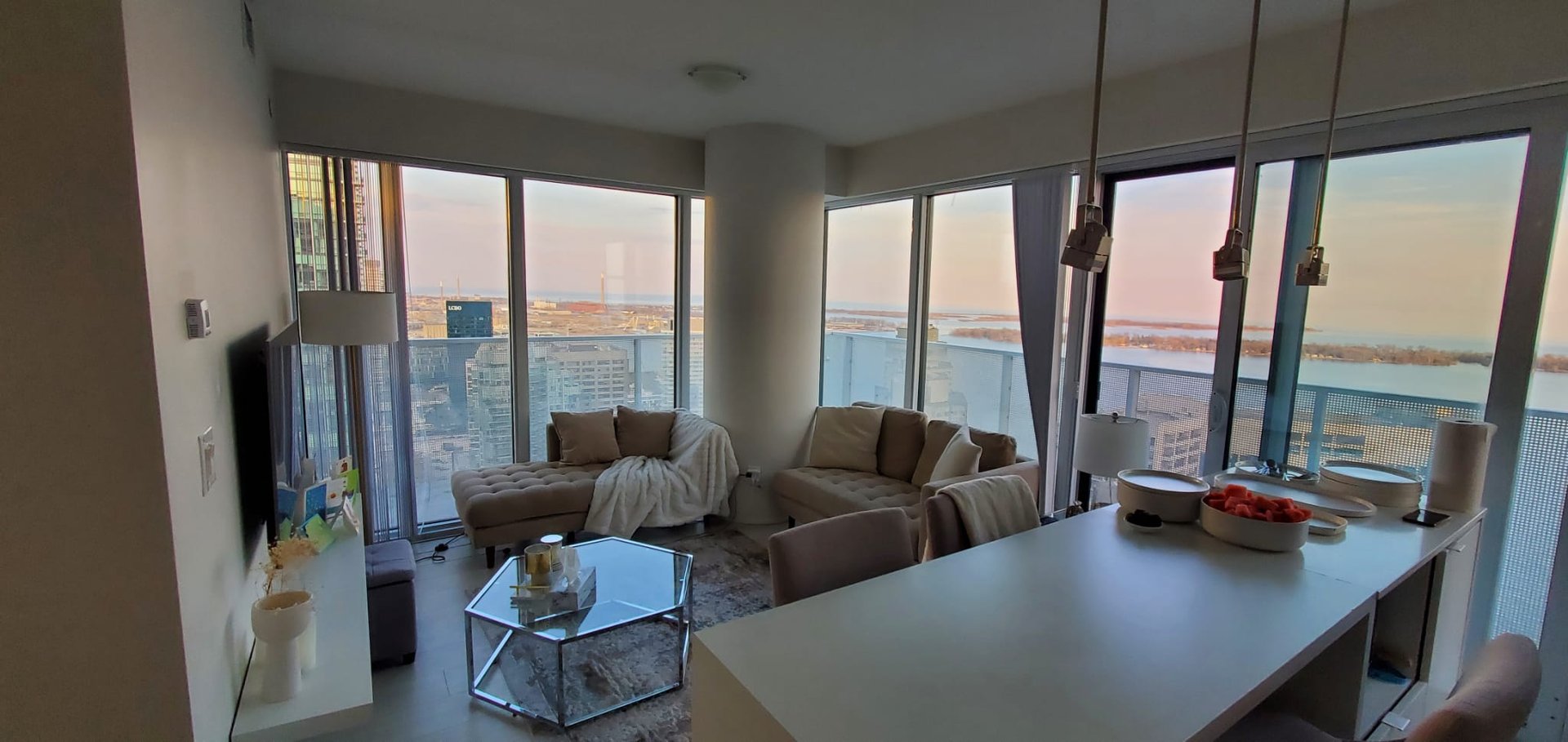 Luxurious Panoramic View Unit
