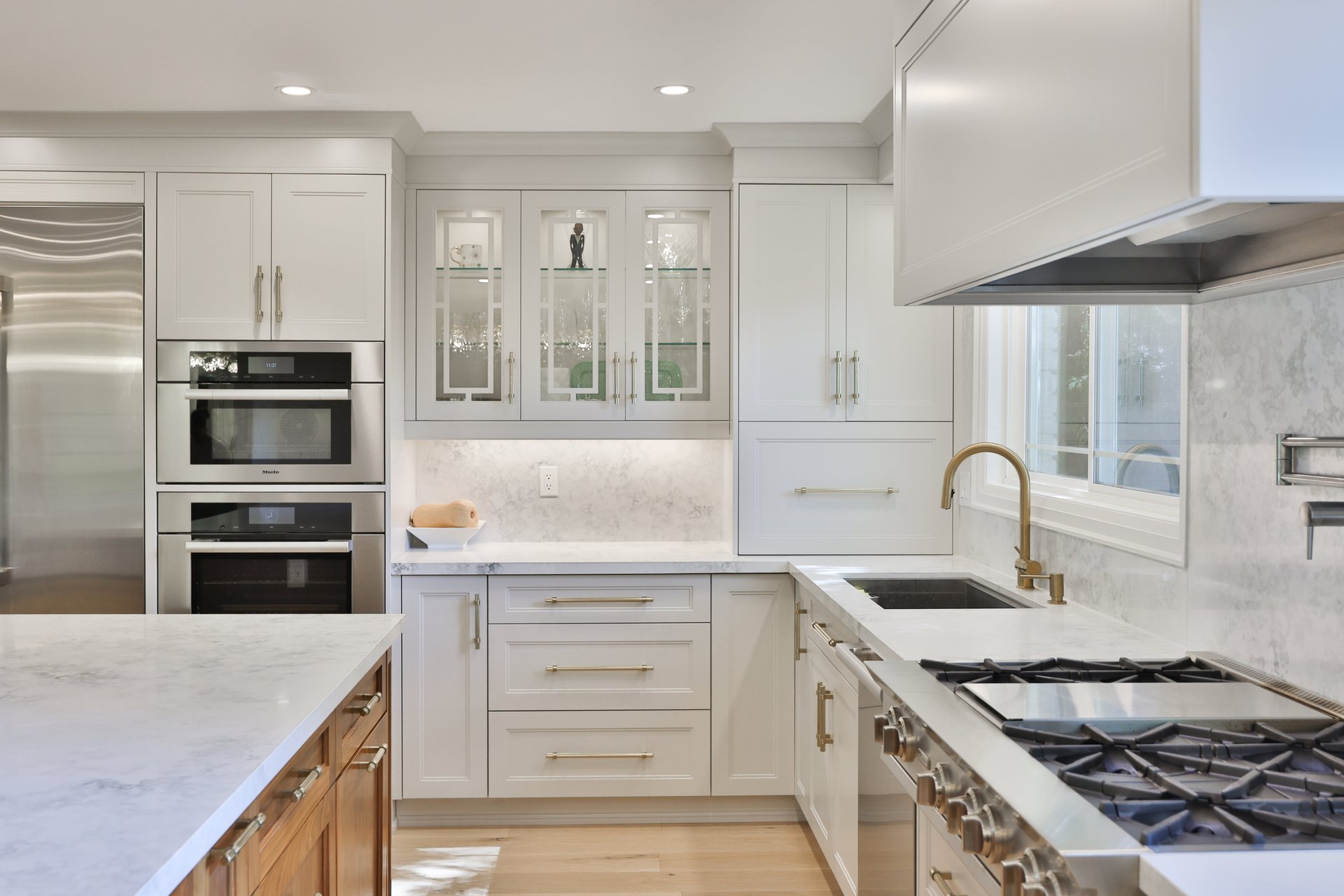 222 Vance Drive, Oakville