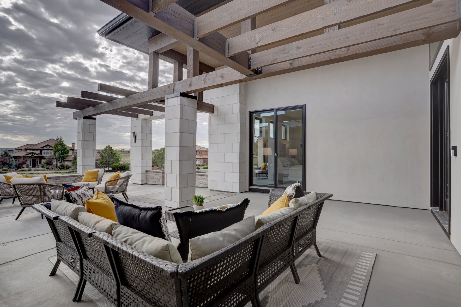  The Pradera Horizon House