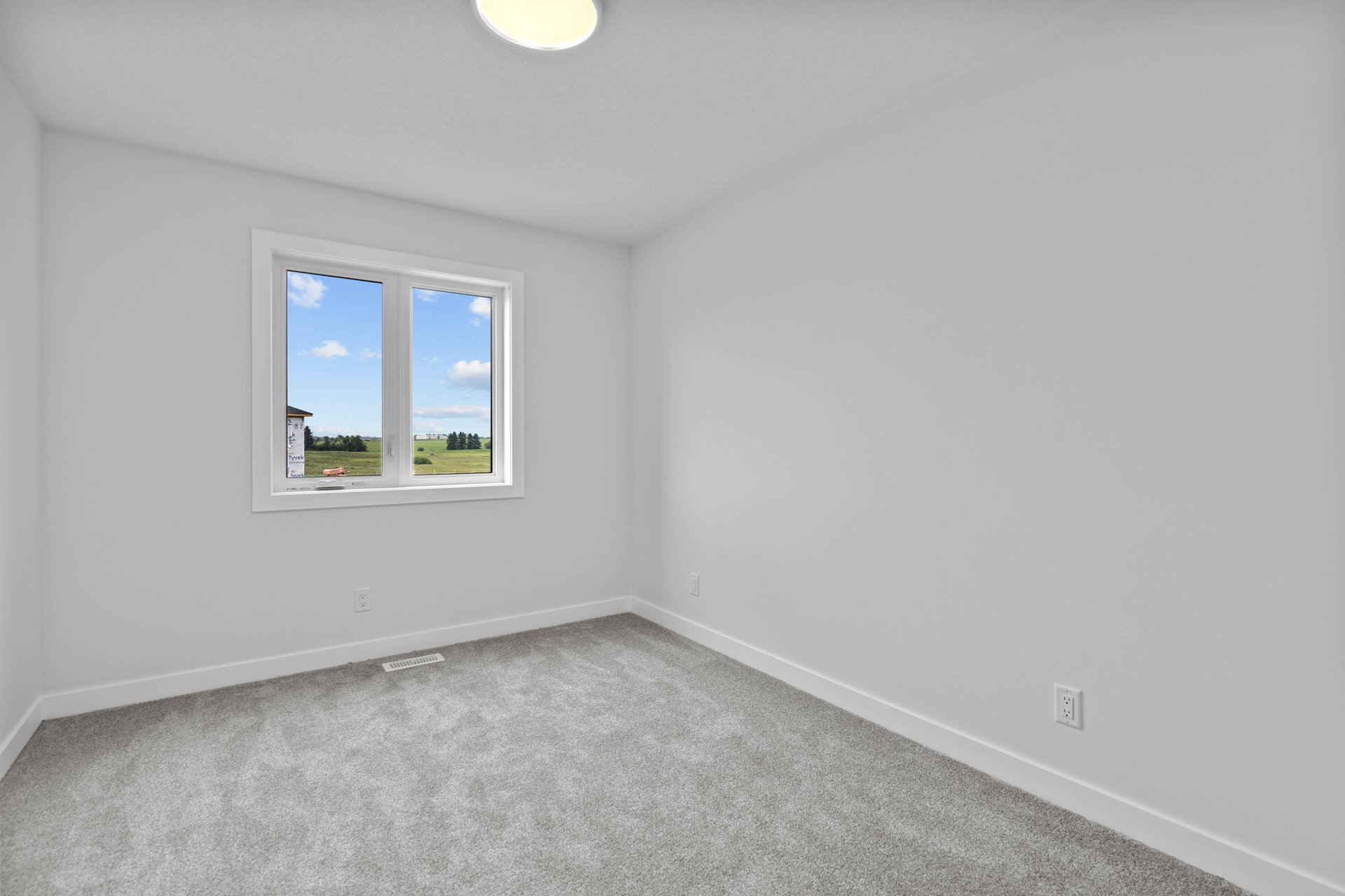 175 Belvedere Crescent SE