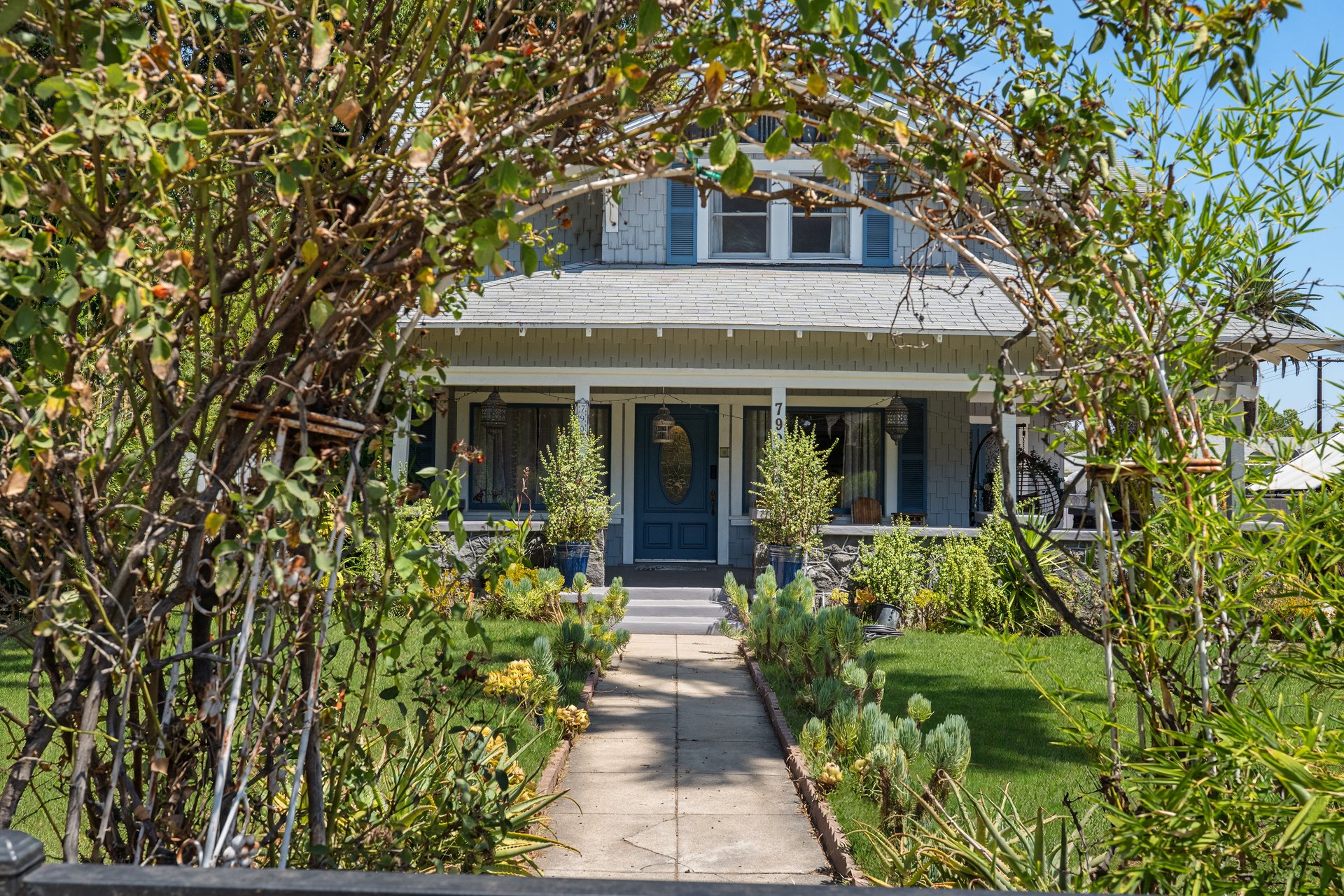 790 N El Molino Ave