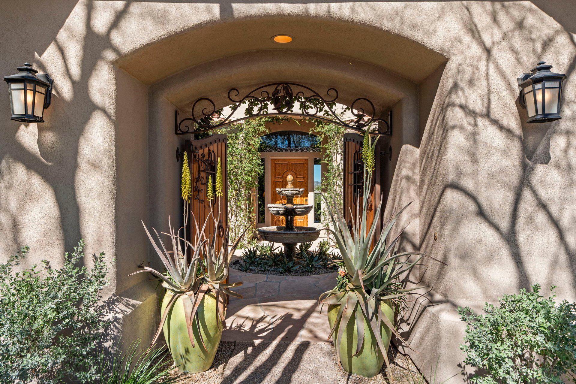 9708 E PRESERVE Way