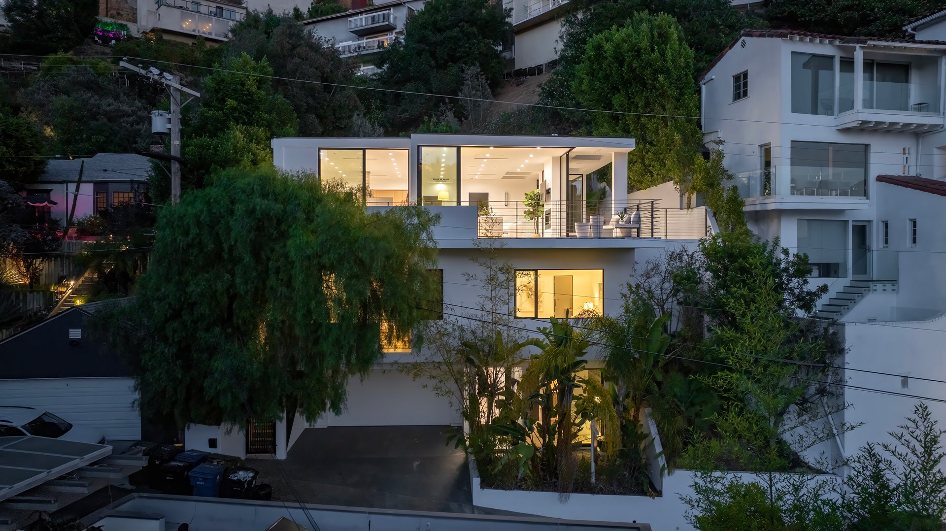 1516 Forest Knoll Dr, Sunset Strip