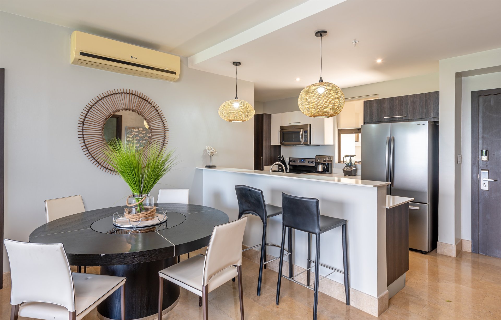 Roble Sabana #301 | Ocean-View Condo in Reserva Conchal