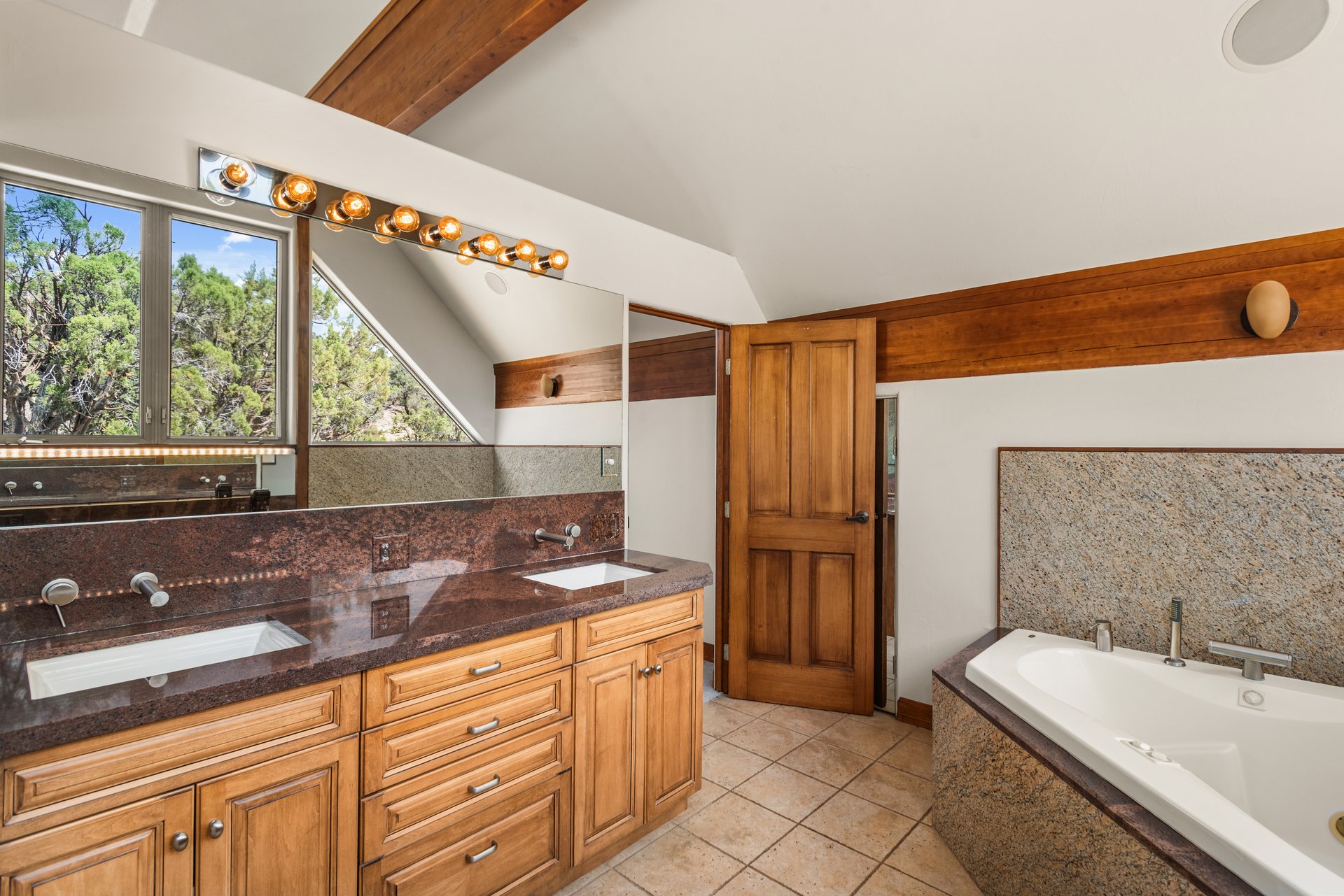 Centrally Located Mountain Chalet in Basalt 