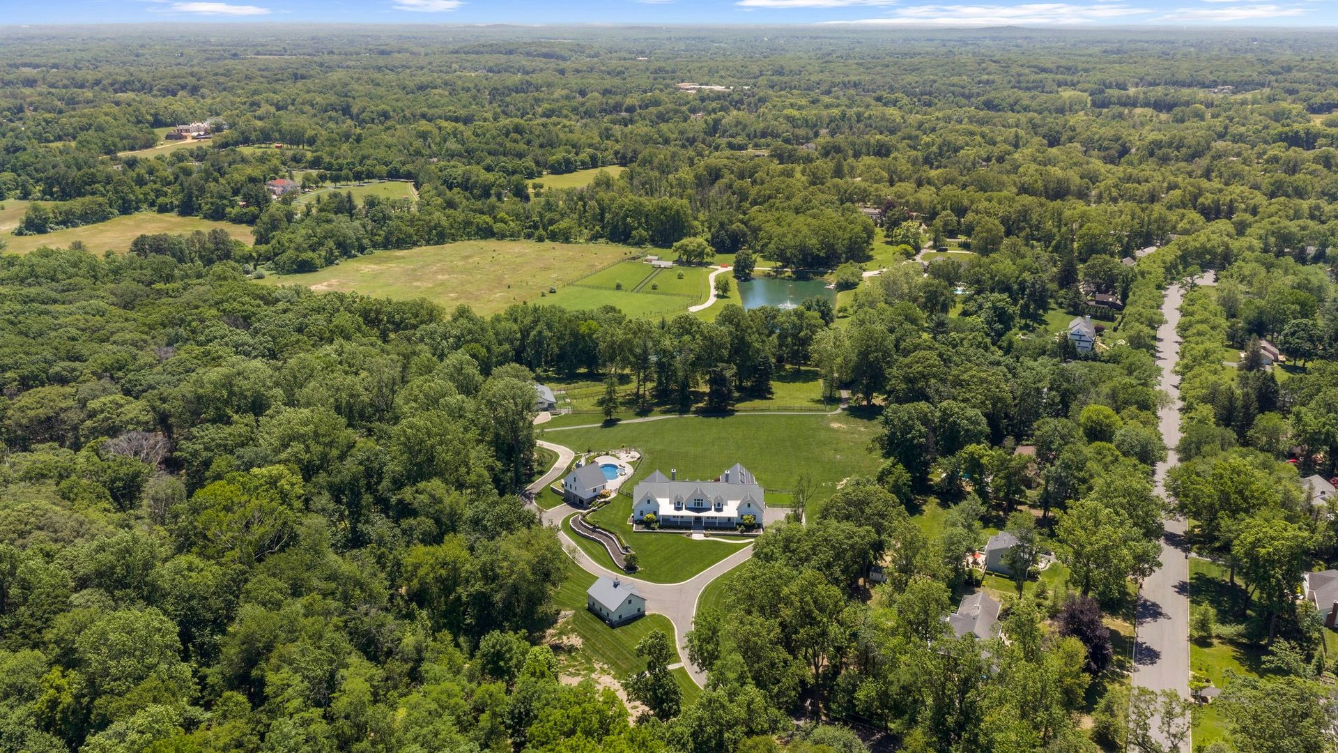 7 Homelands Dr