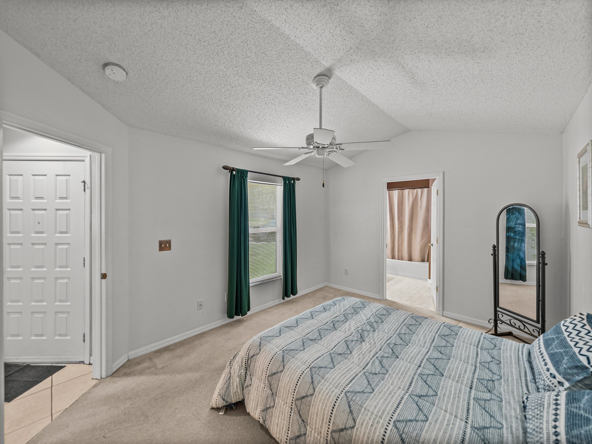 22829 SAINT THOMAS CIR
