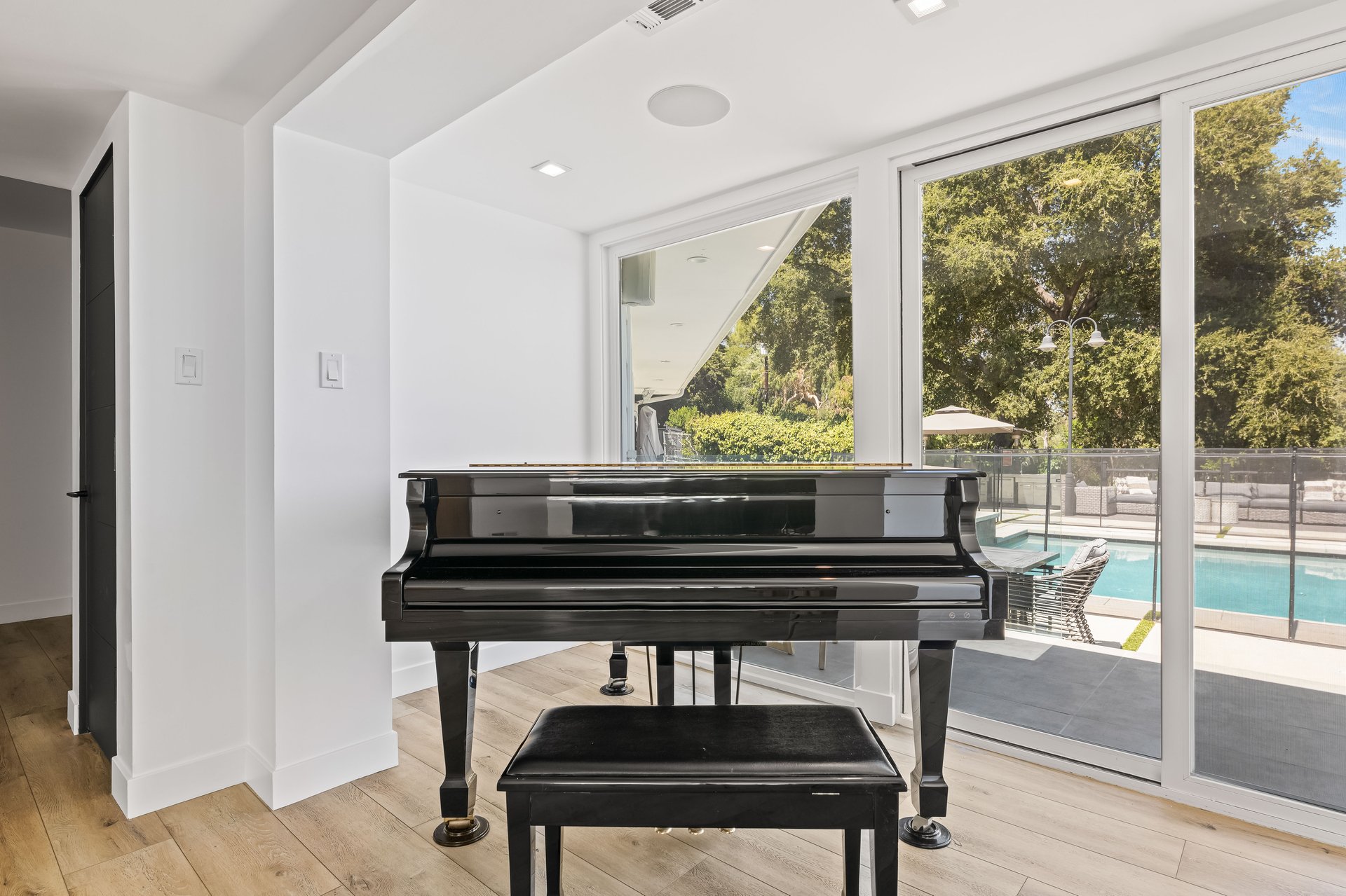 Caritina Dr, 91356