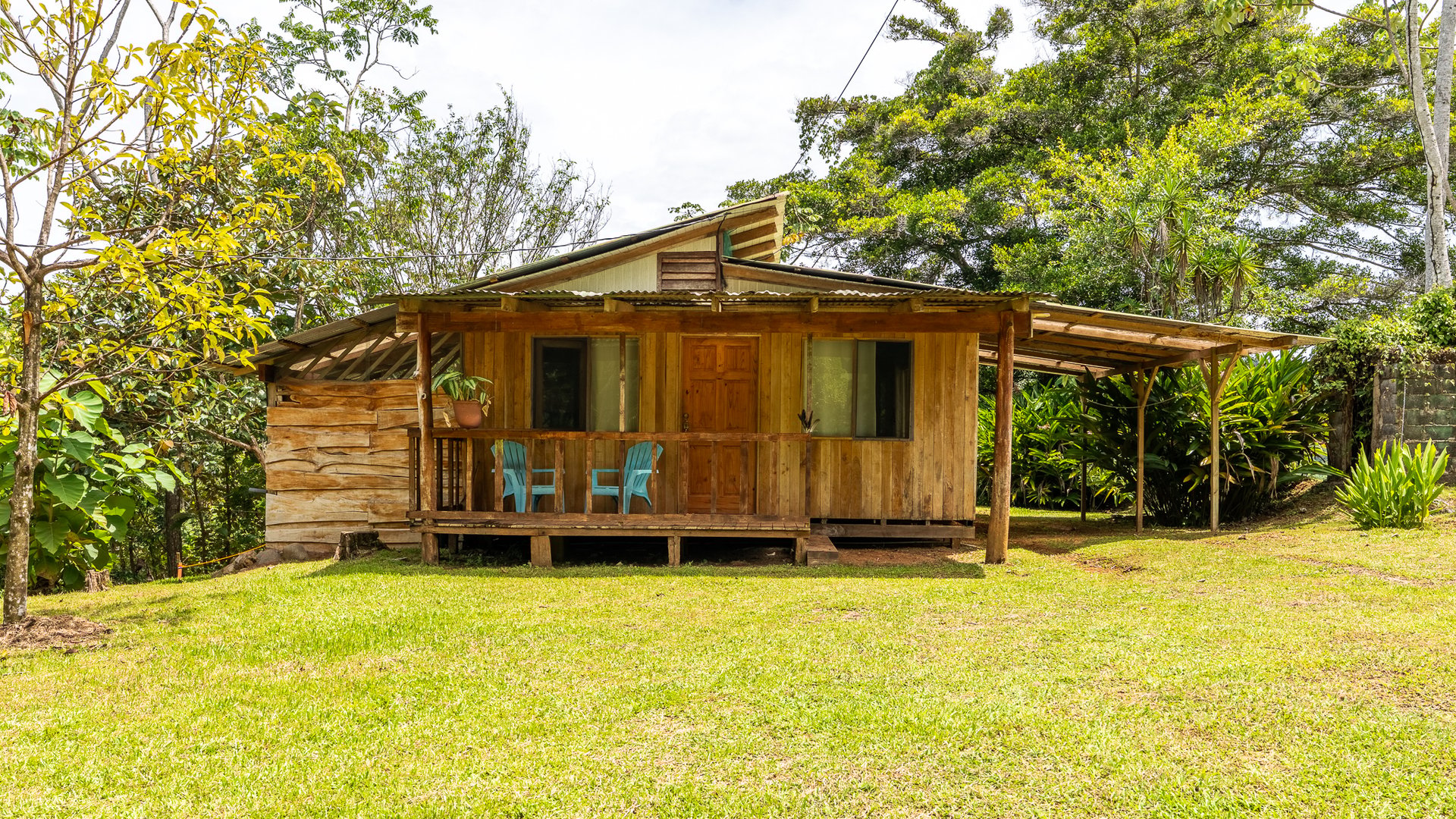 Mountain Home with Guest Cabin & Additional Building Site Near Nauyaca Waterfalls