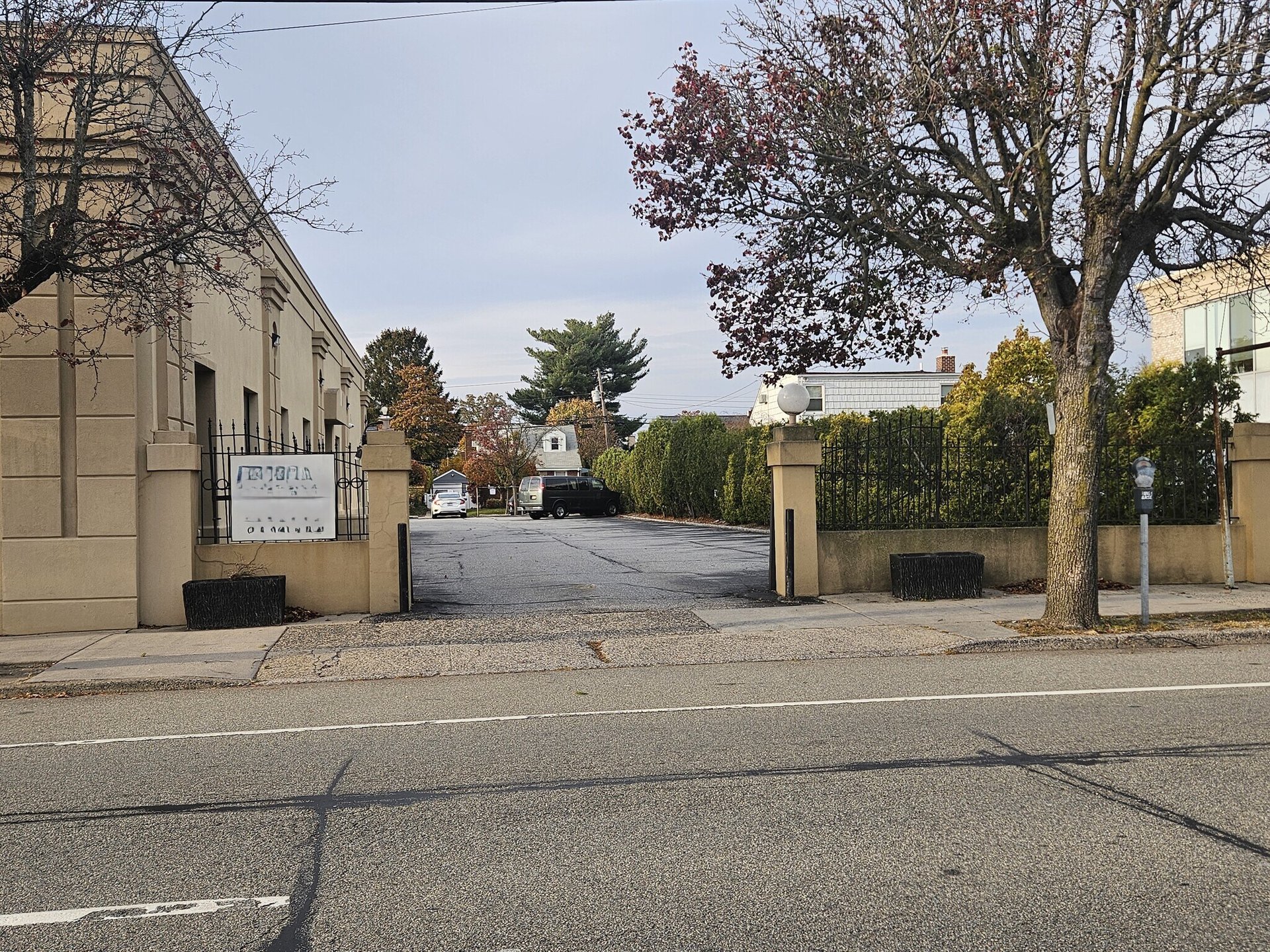 166 E Jericho Tpke