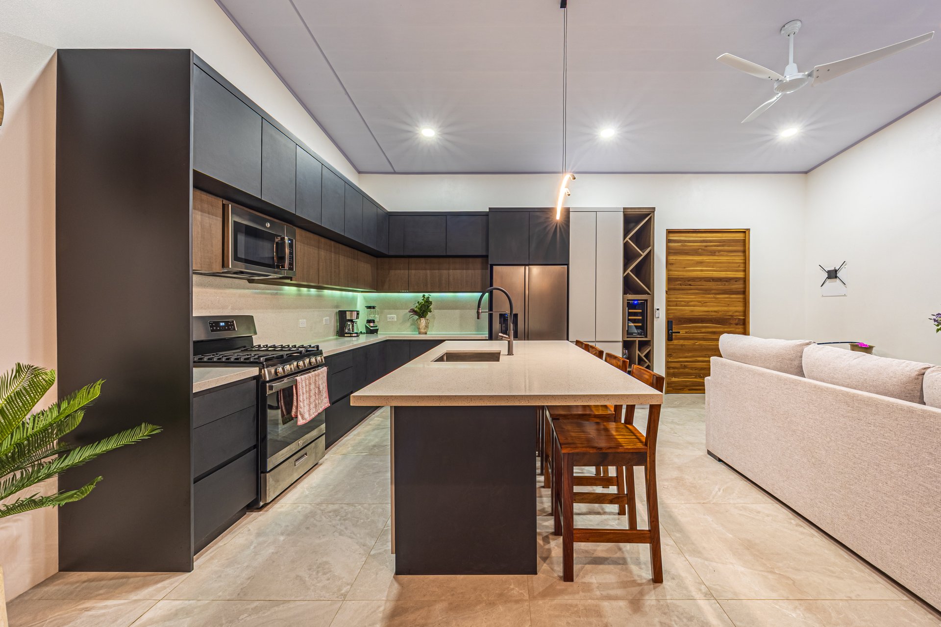 Villa Altamonte, Best Ocean View Home in the Hills of Uvita.