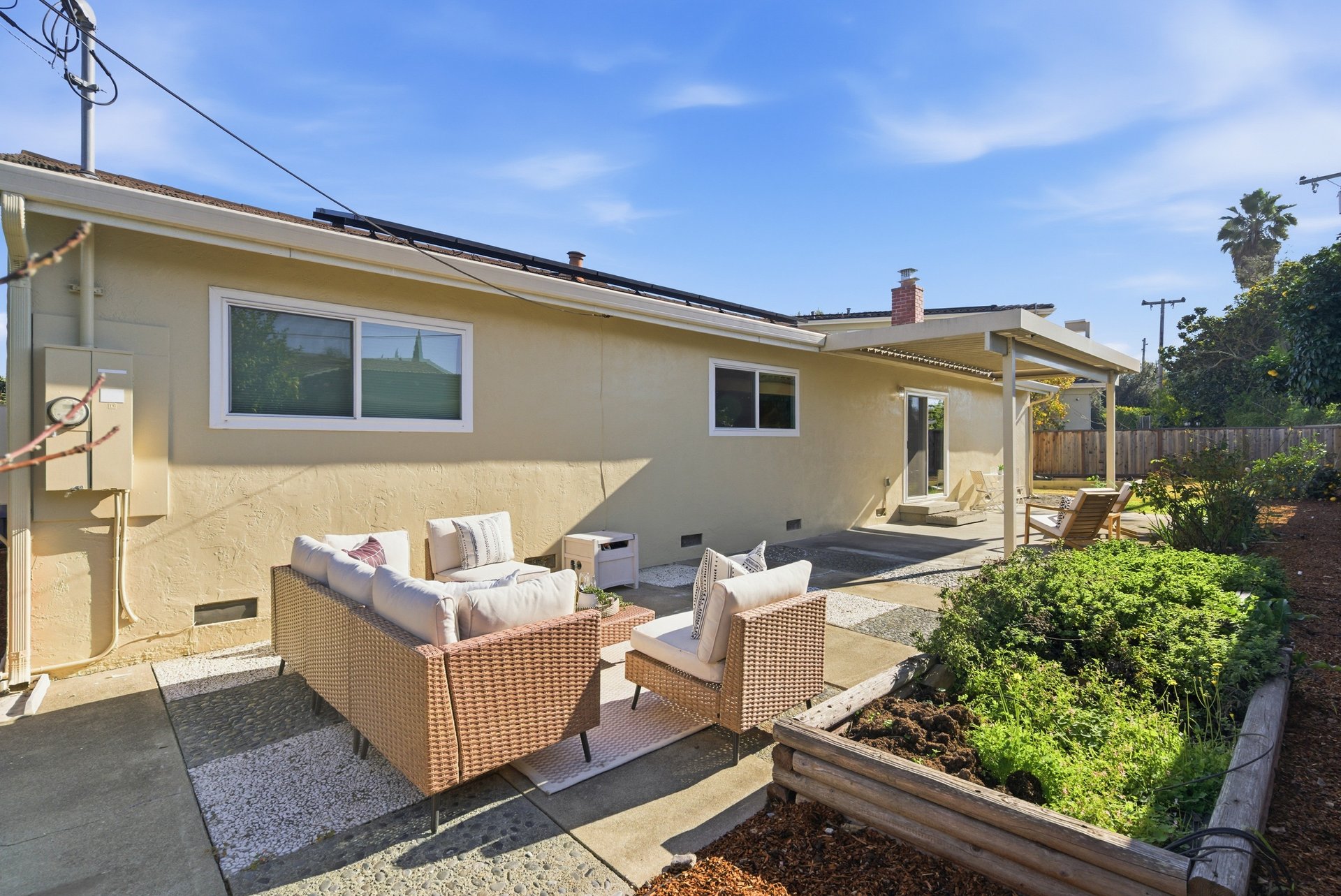 2560 Elliot Court