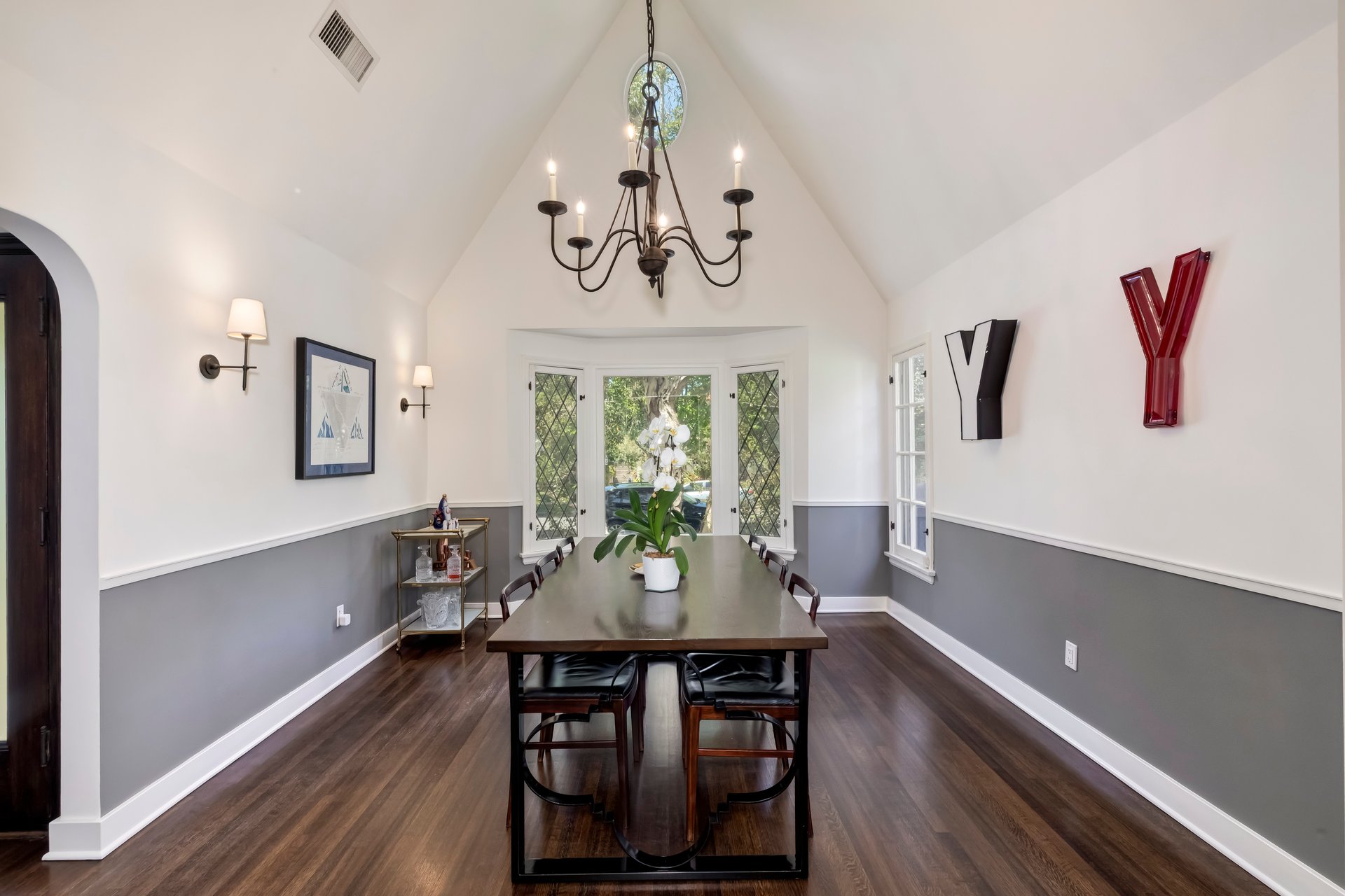 1024 Stearns Dr, Beverly Grove
