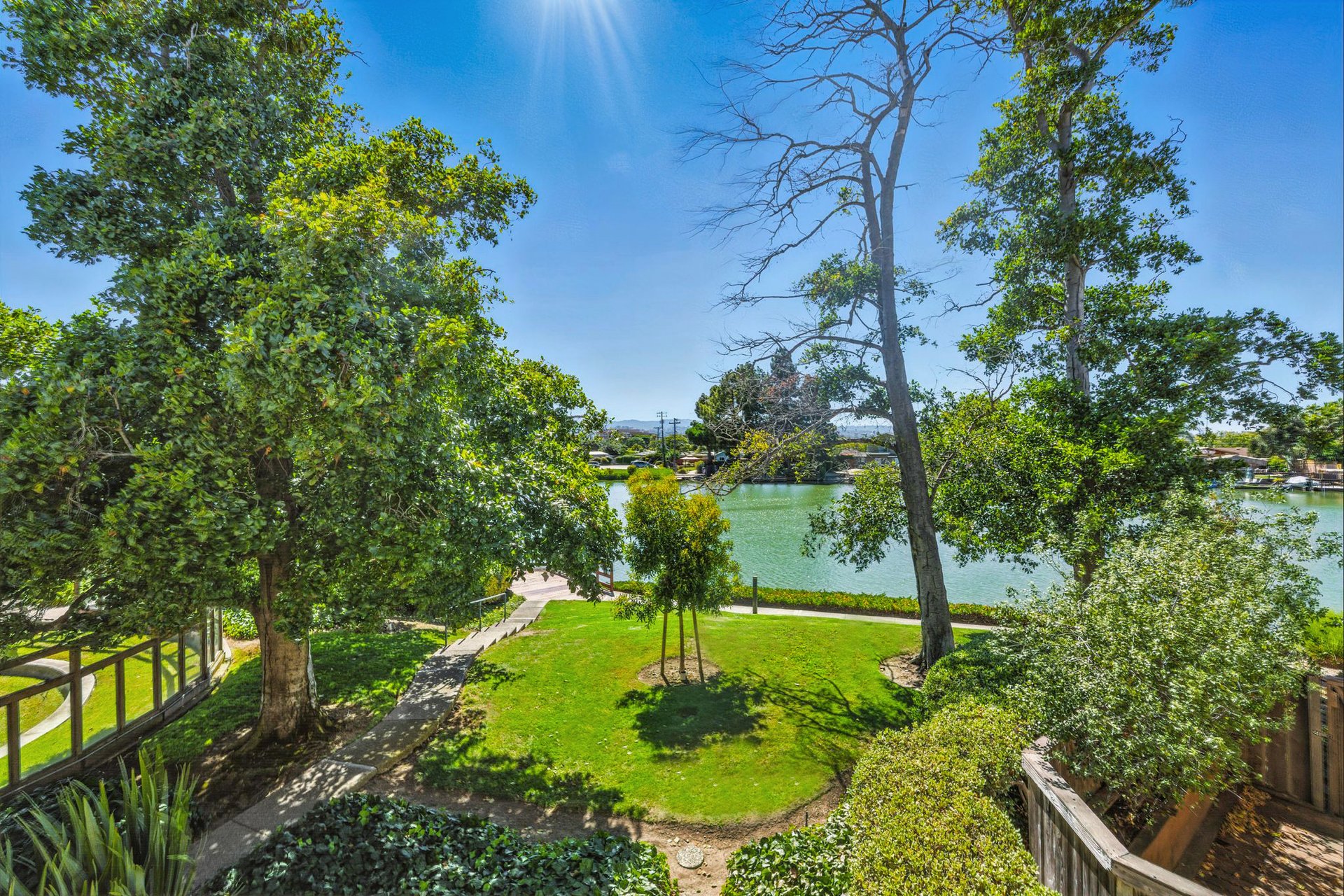 1090 Shoreline Drive
