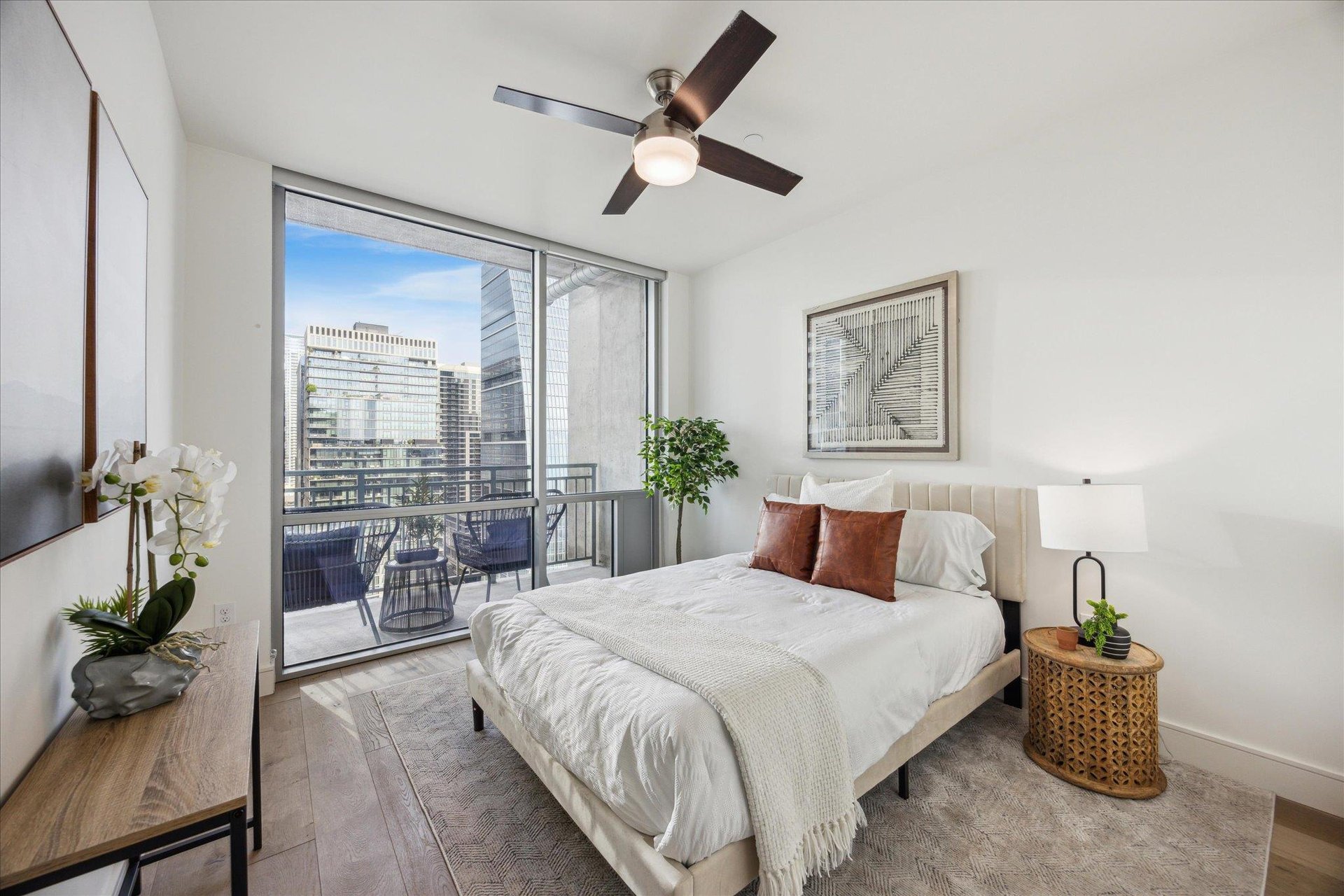222 West Avenue #2403