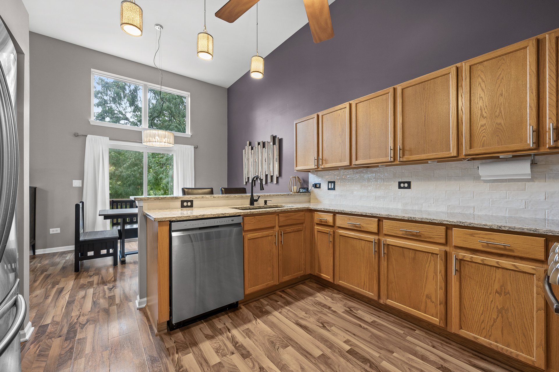 347 Gladstone Ln