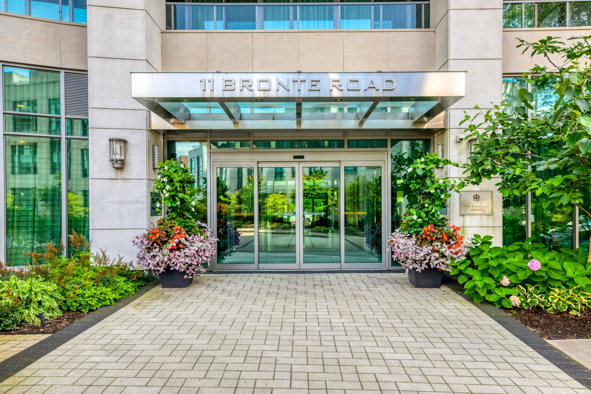 11 Bronte Rd #417