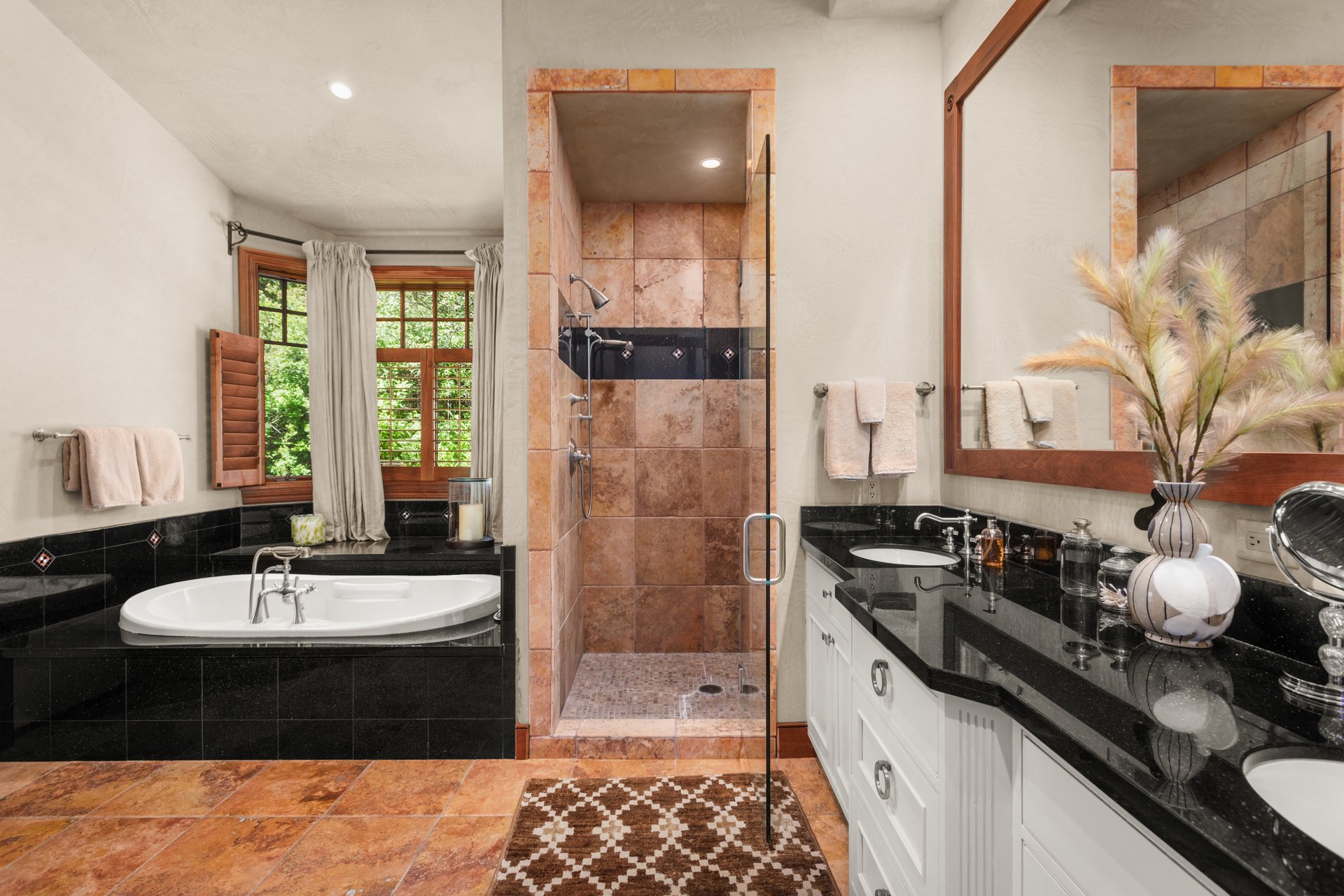 863 Hunter Creek