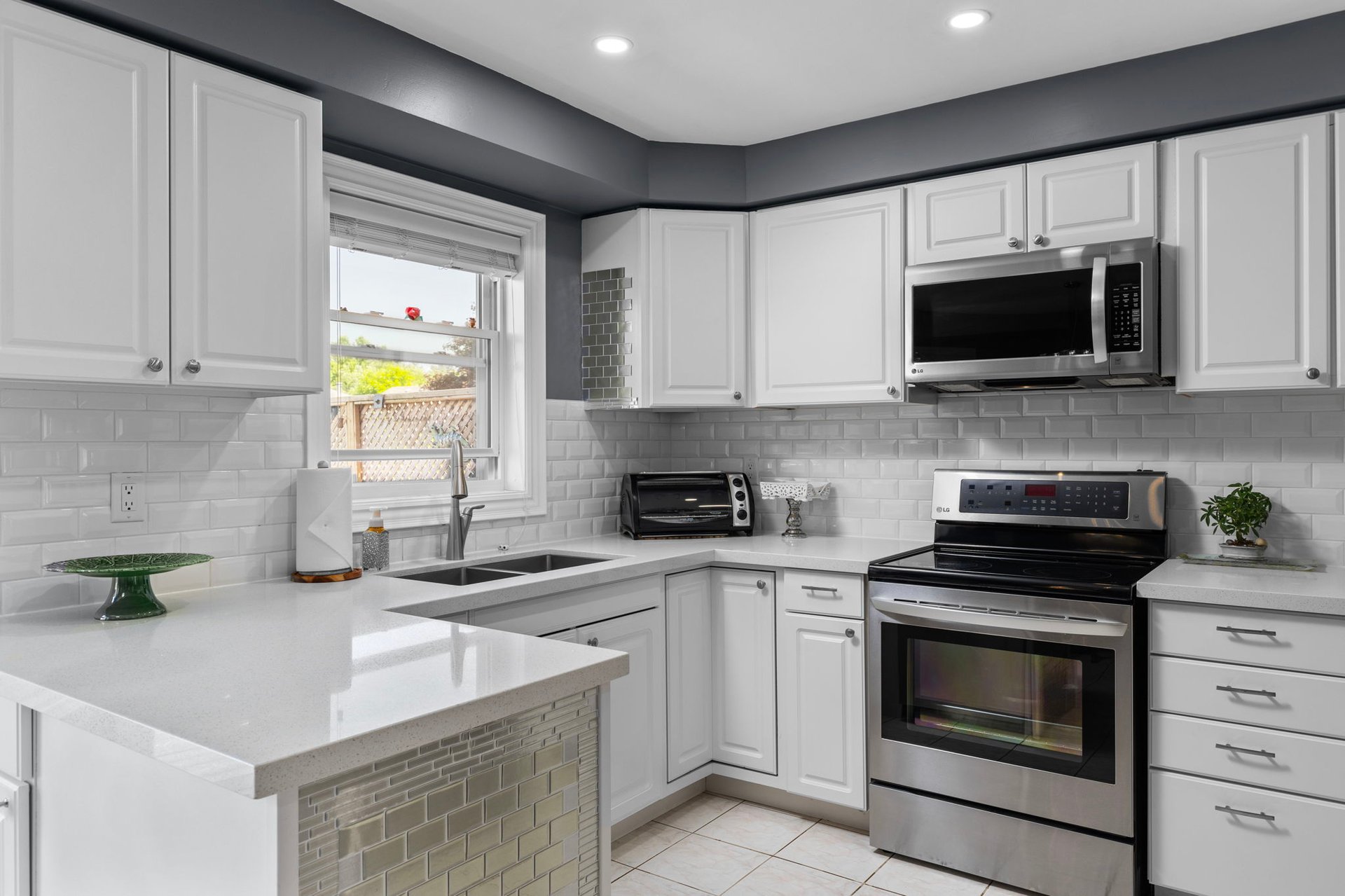 90 Bishop Drive, Barrie